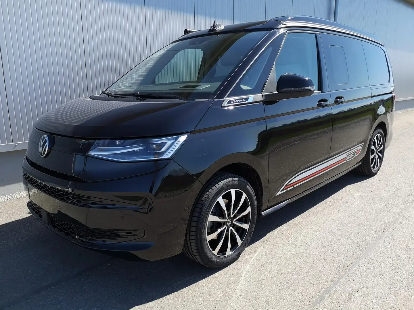 Volkswagen T7 California Beach (MV Cali) 2.0TDI DSG Sport Edition 8 Fach... Чорний - 1