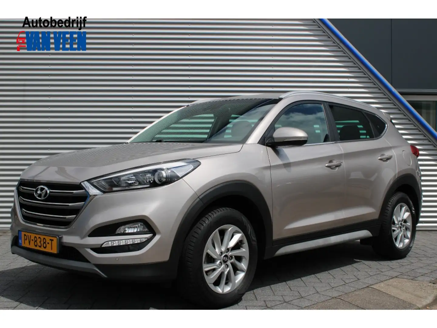 Hyundai TUCSON 1.6 GDi Comfort | Navi | Camera | Clima | Cruise Beige - 1