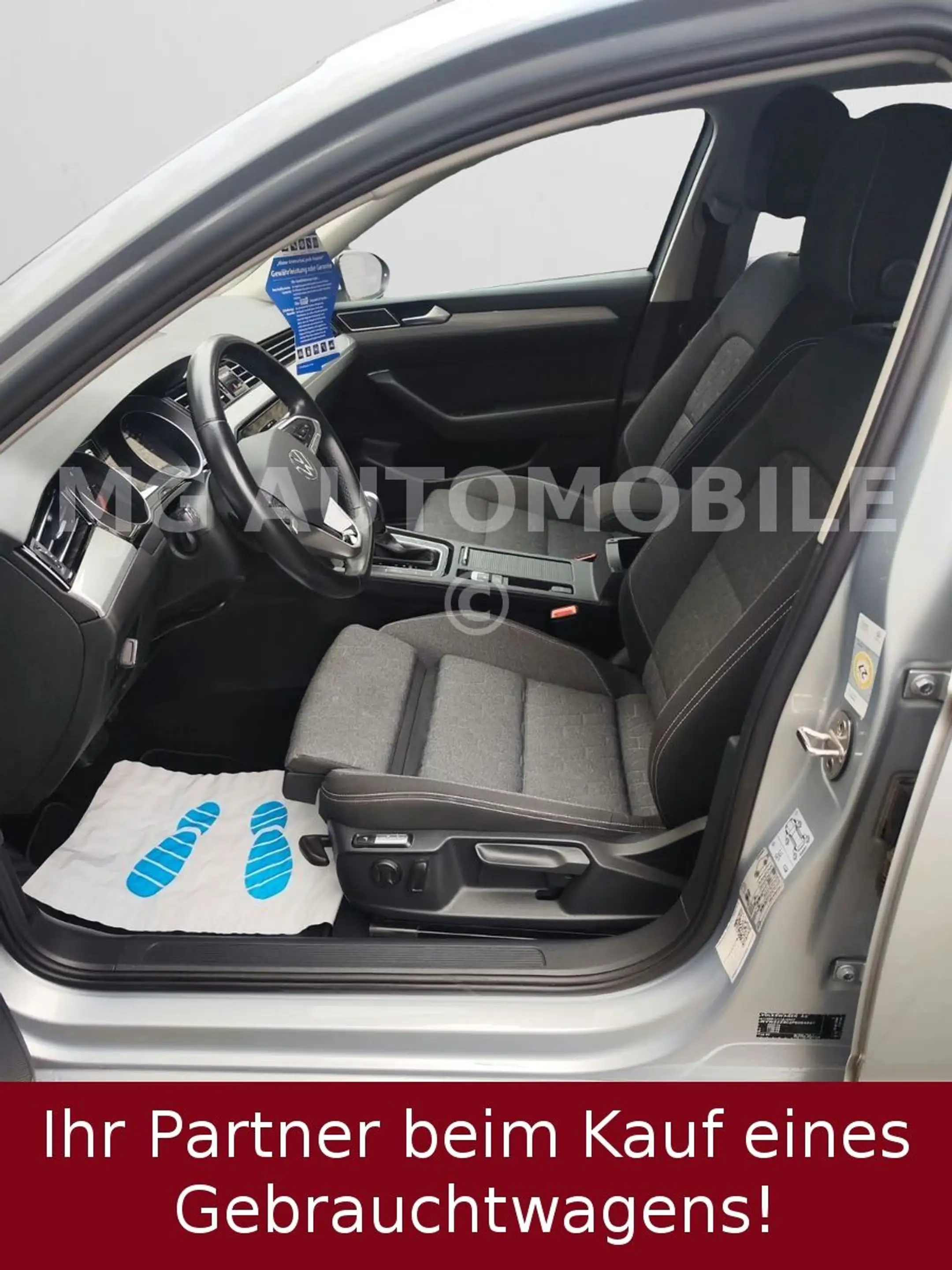 Volkswagen Passat Variant 2.0 TDI SCR DSG Business 1.Hd AHK — photo 11