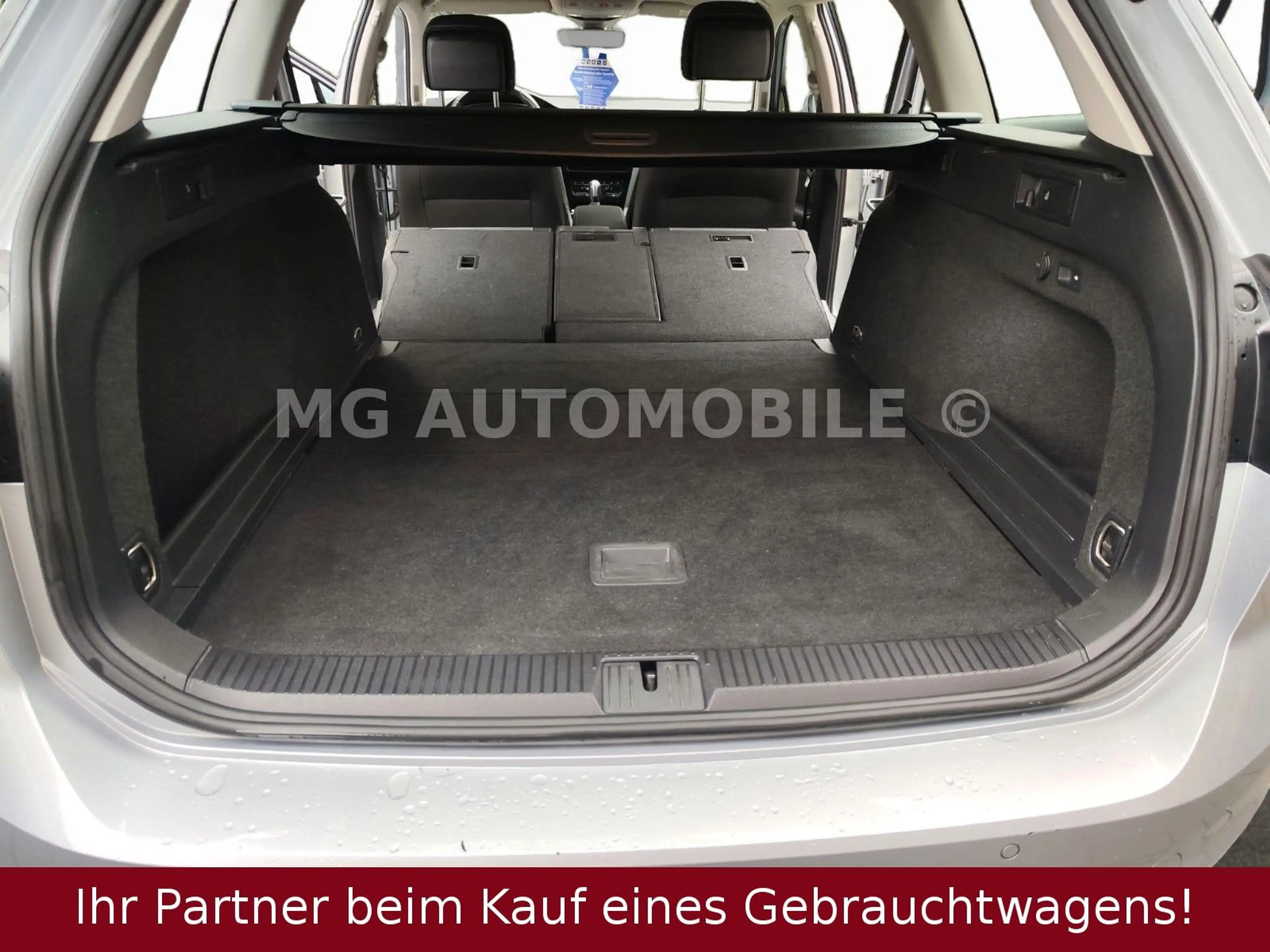 Volkswagen Passat Variant 2.0 TDI SCR DSG Business 1.Hd AHK — photo 8
