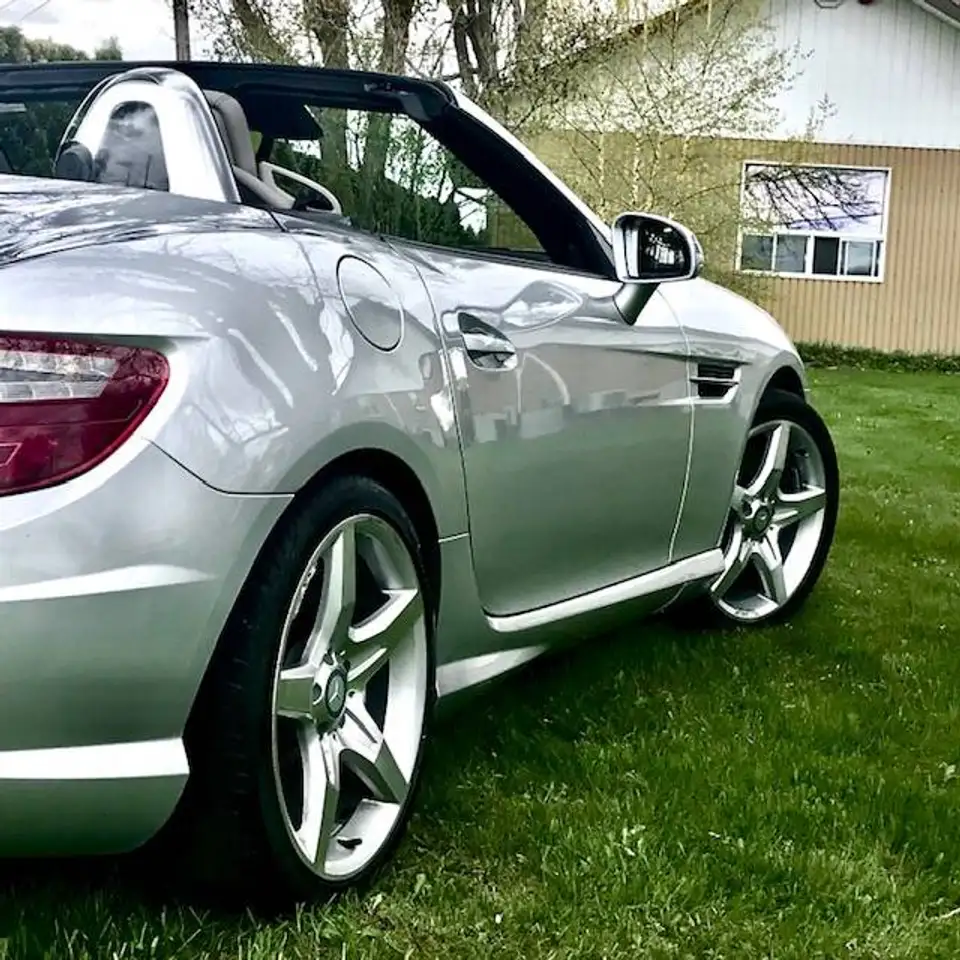 Mercedes-Benz SLK снимка Mercedes-Benz SLK
