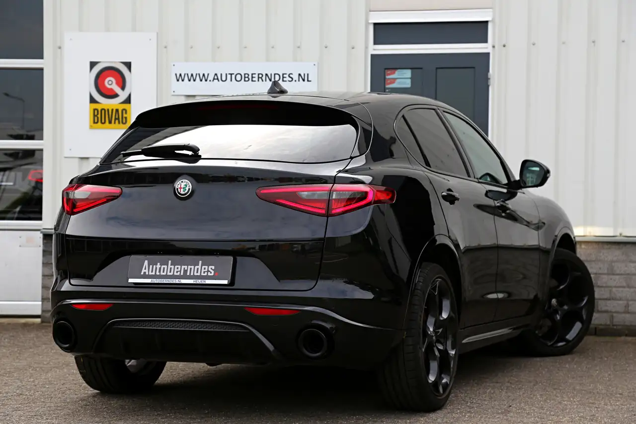 Alfa Romeo Stelvio 2023