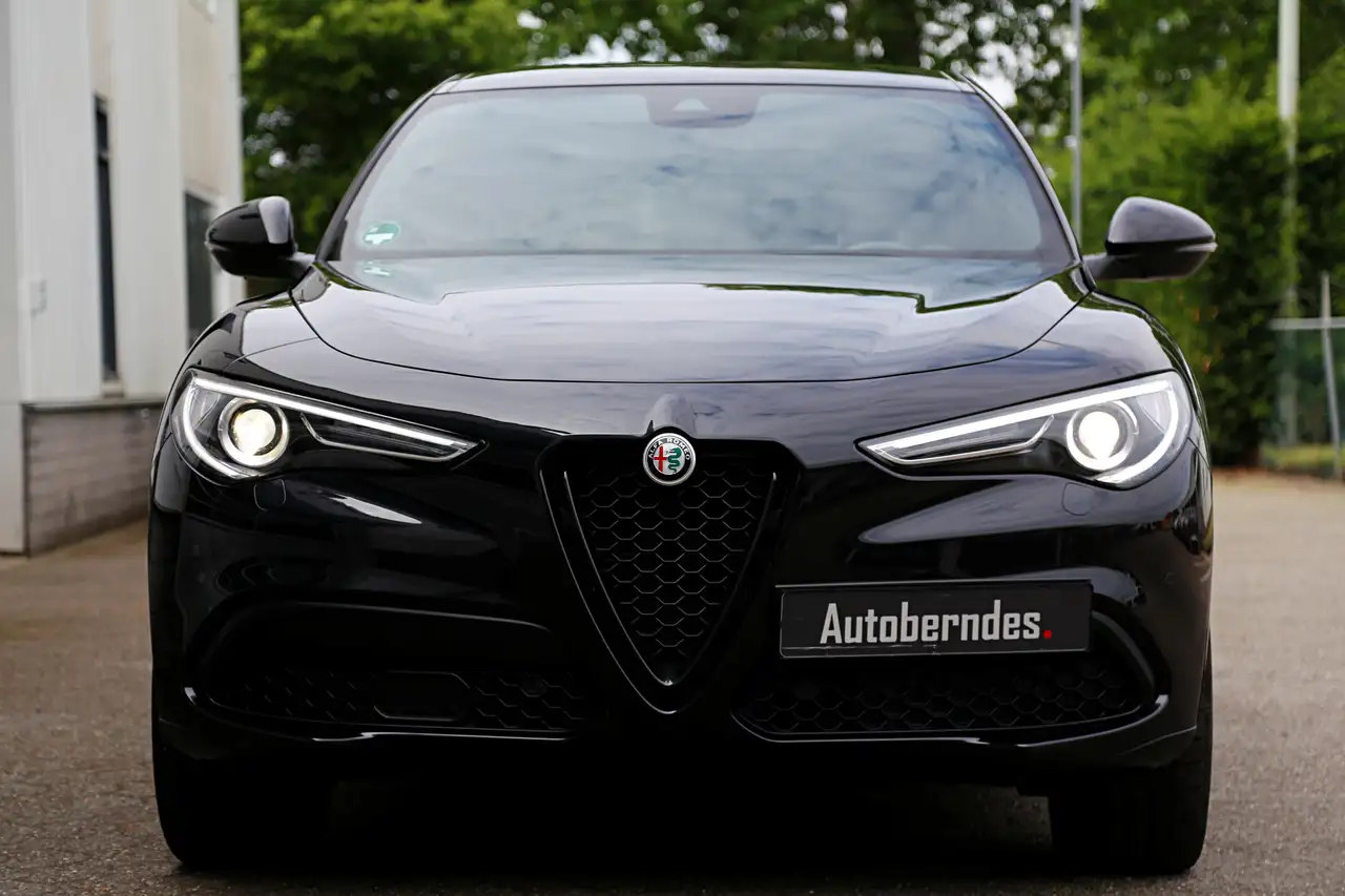 Alfa Romeo Stelvio 2023 — фото 23
