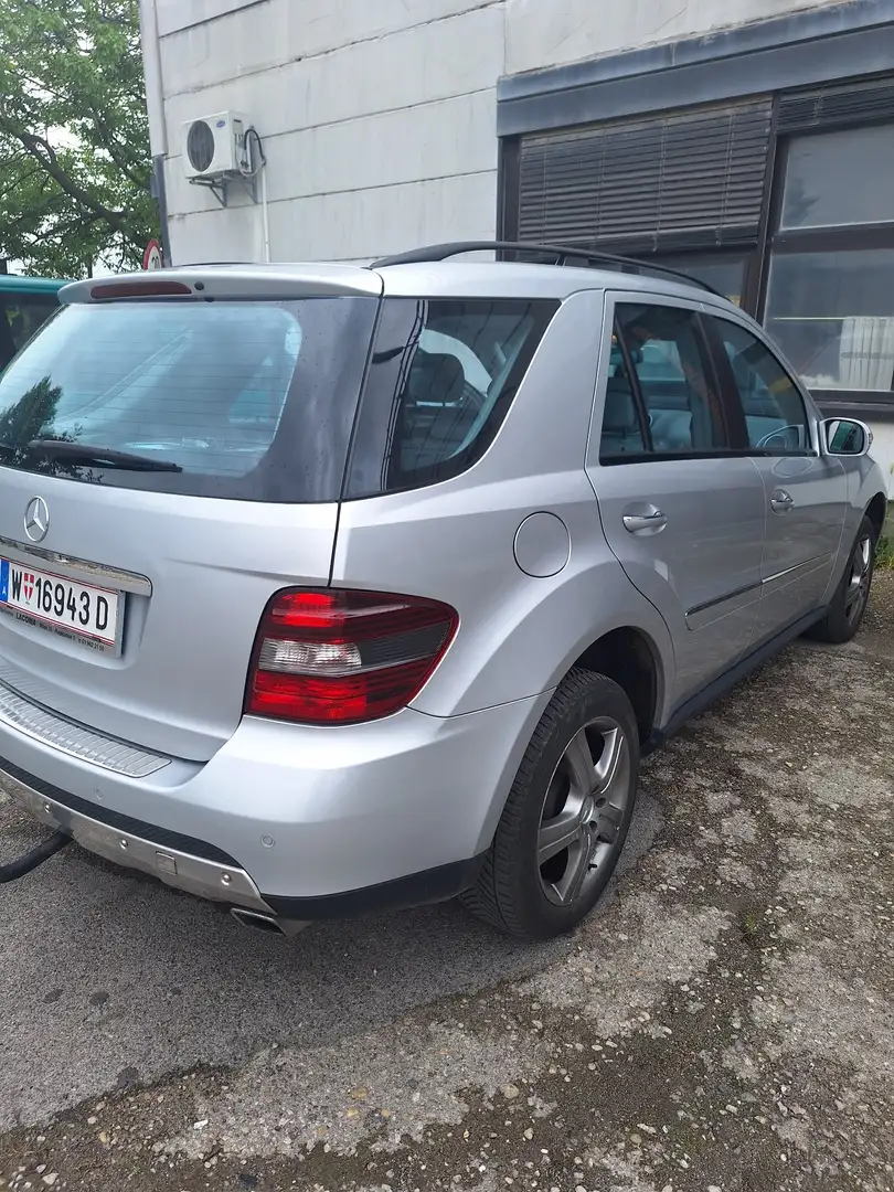Mercedes-Benz ML 320 CDI 4MATIC Edition 10 Aut. DPF - 2