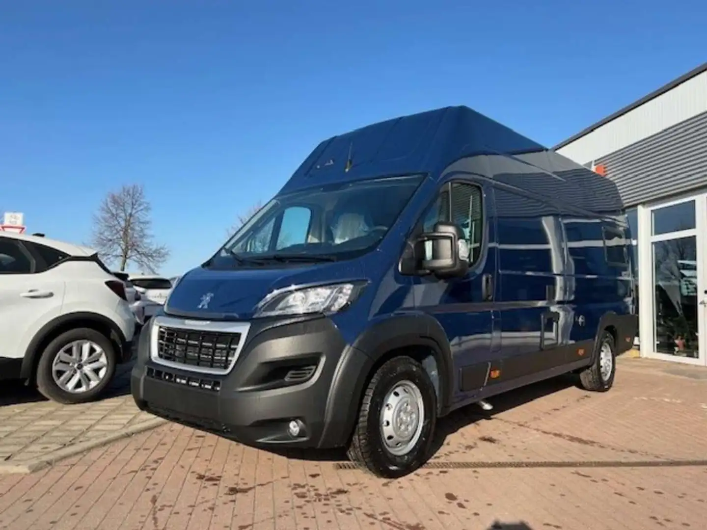 Sonstige Marken Megamobil Mega Lounge 640 Hubbatt Peugeot Blau - 1