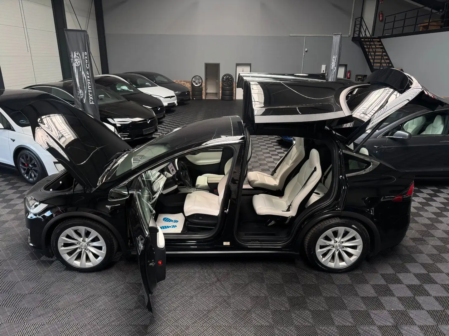 Tesla Model X MODEL X 100D | FULL SELF DRIVE | MCU2 | 6 SEAT | Černá - 2