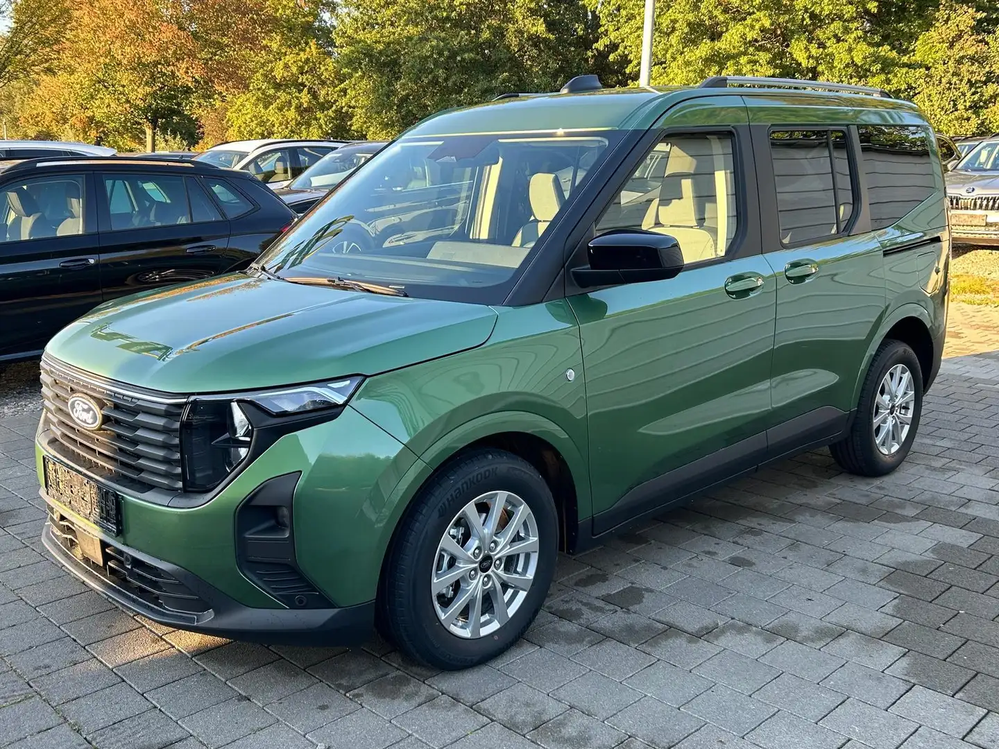 Ford Tourneo Courier Titanium 1.0L EcoBoost AT 5J Garant*Android Aut... Grün - 2