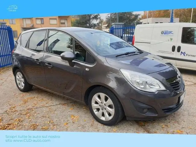 Opel Meriva view 2