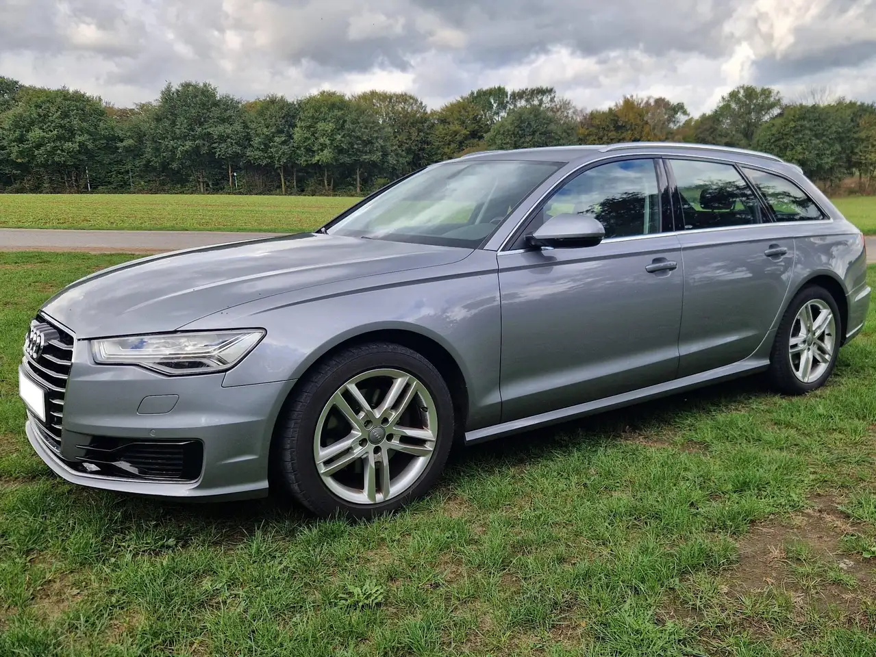 Audi A6 A6 Avant 2.0 TDI ultra S tronic — photo 1 of 9