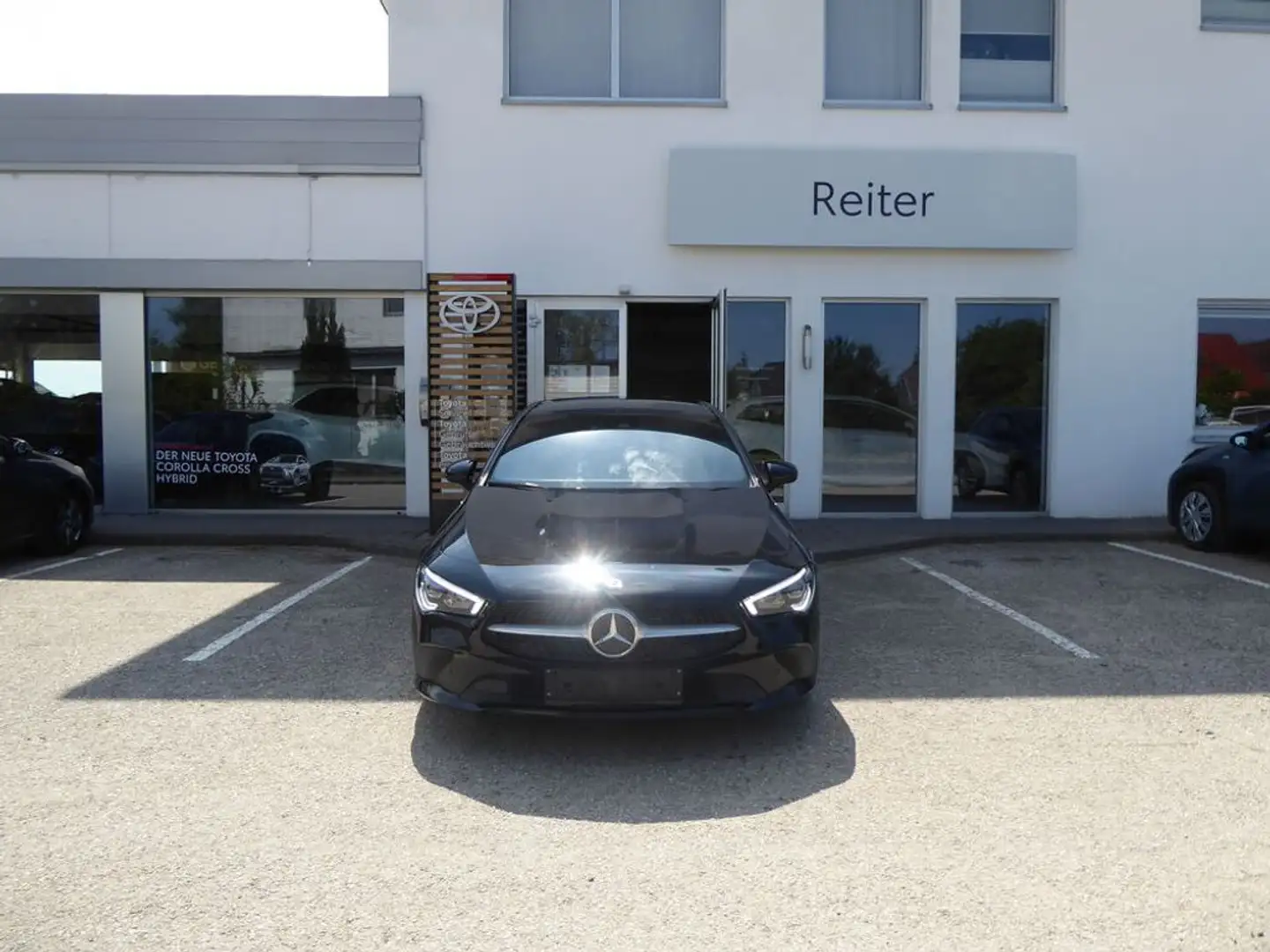 Mercedes-Benz CLA 180 Aut. *LED*KAMERA*SHZ* Schwarz - 1
