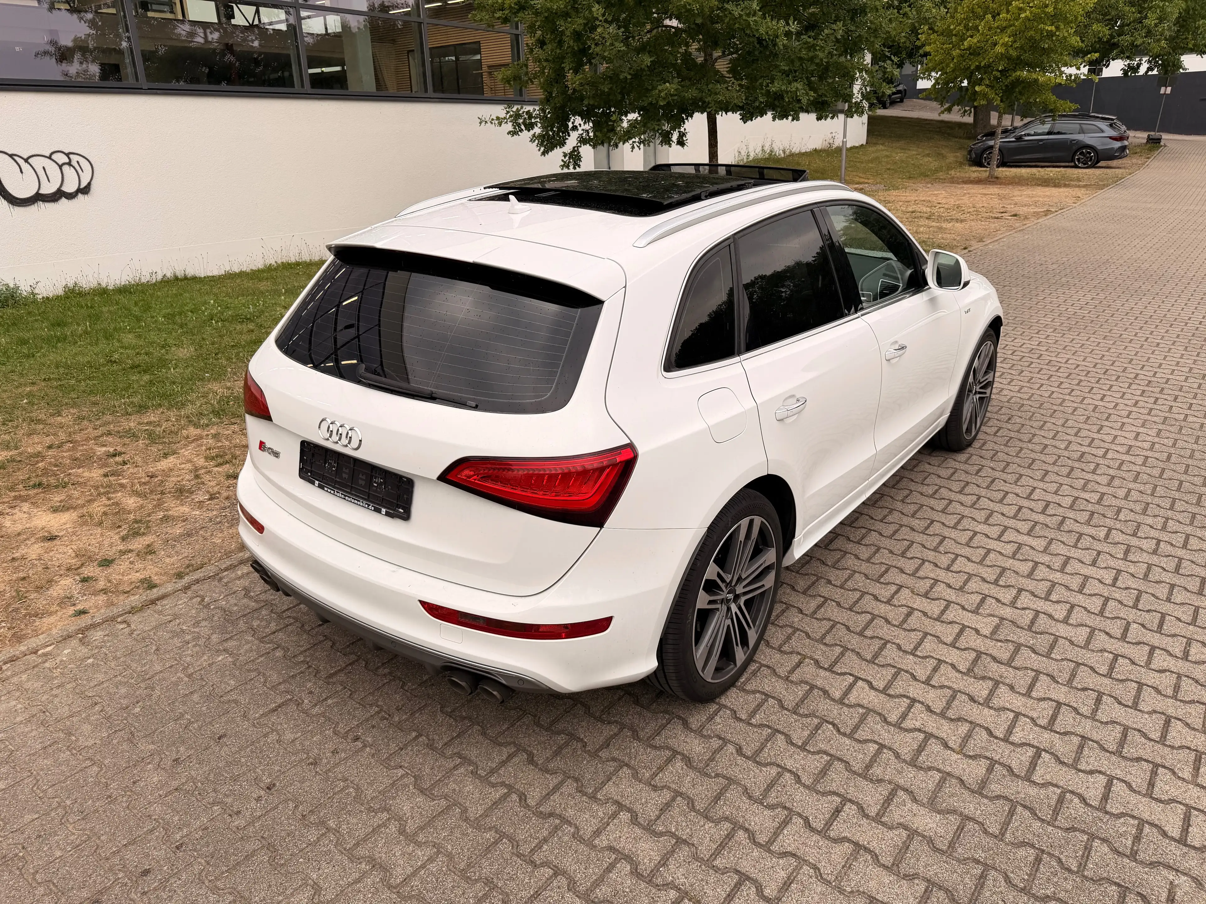 Audi SQ5 3.0 TDI quattro — photo 6