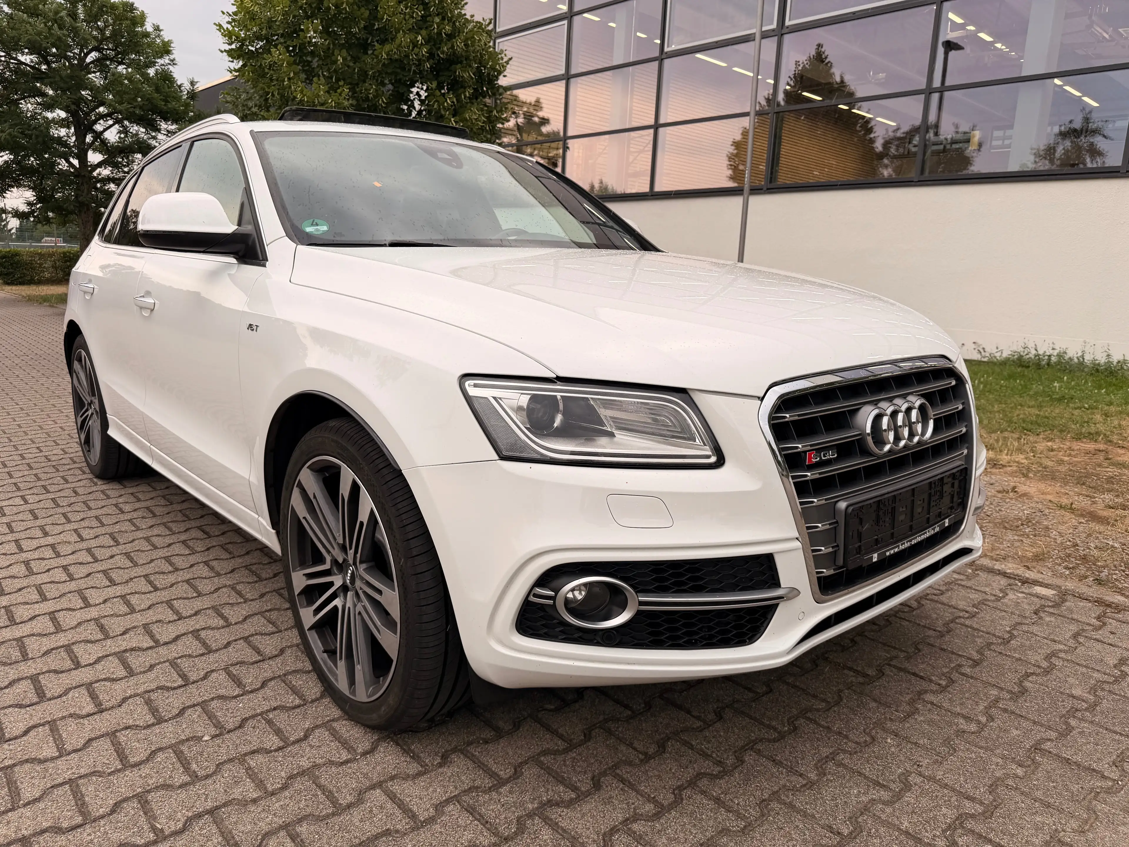 Audi SQ5 3.0 TDI quattro — photo 10