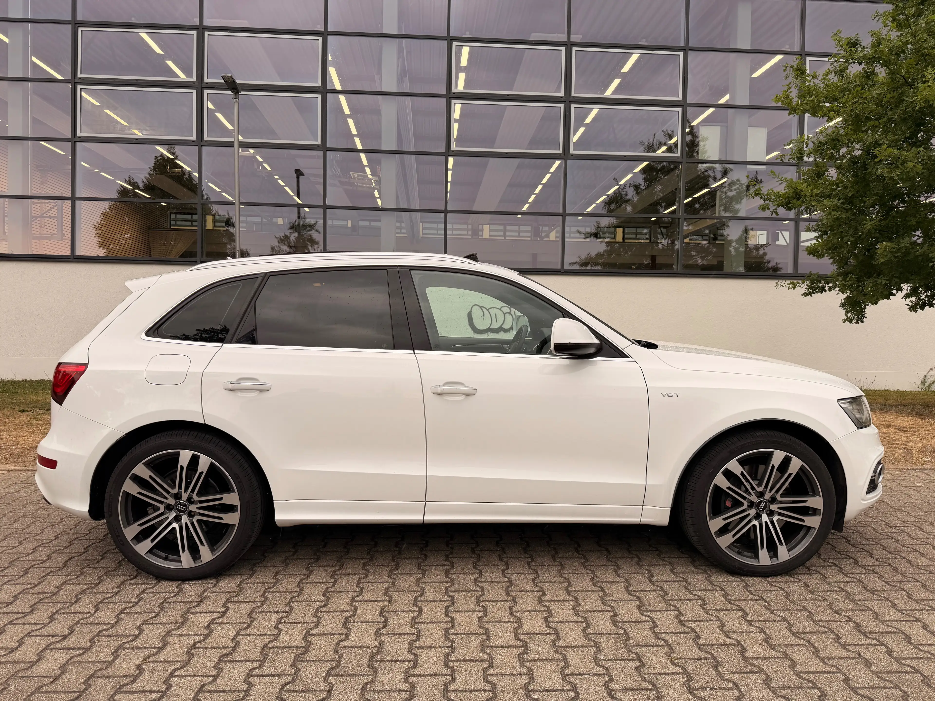 Audi SQ5 3.0 TDI quattro — photo 8