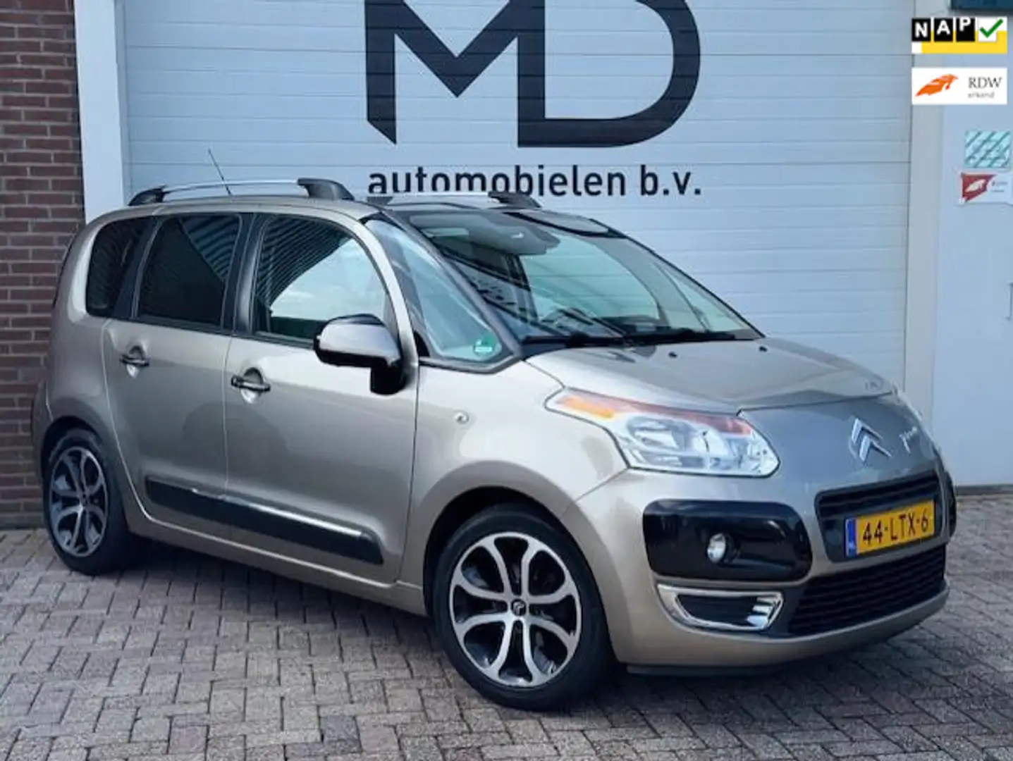 Citroen C3 Picasso 1.4 VTi Exclusive - Dealer onderhouden Beige - 1