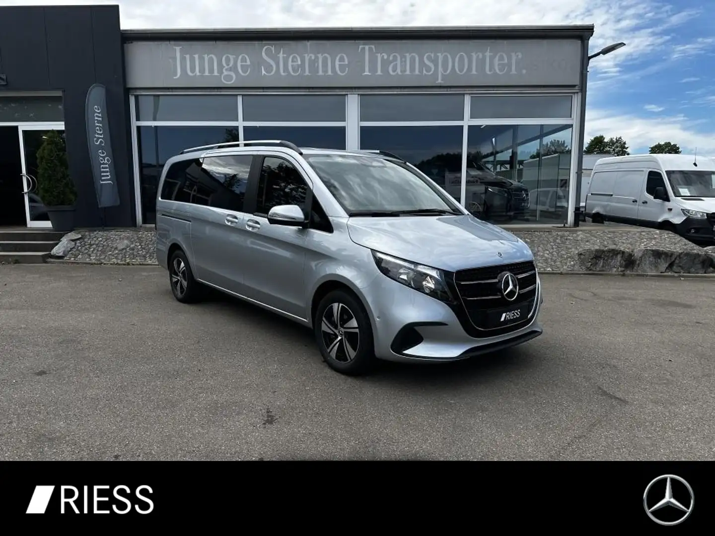 Mercedes-Benz V 220 d MOPF NAVI/MBUX/DISTRONIC/ SpurW AHK ACC Argento - 1