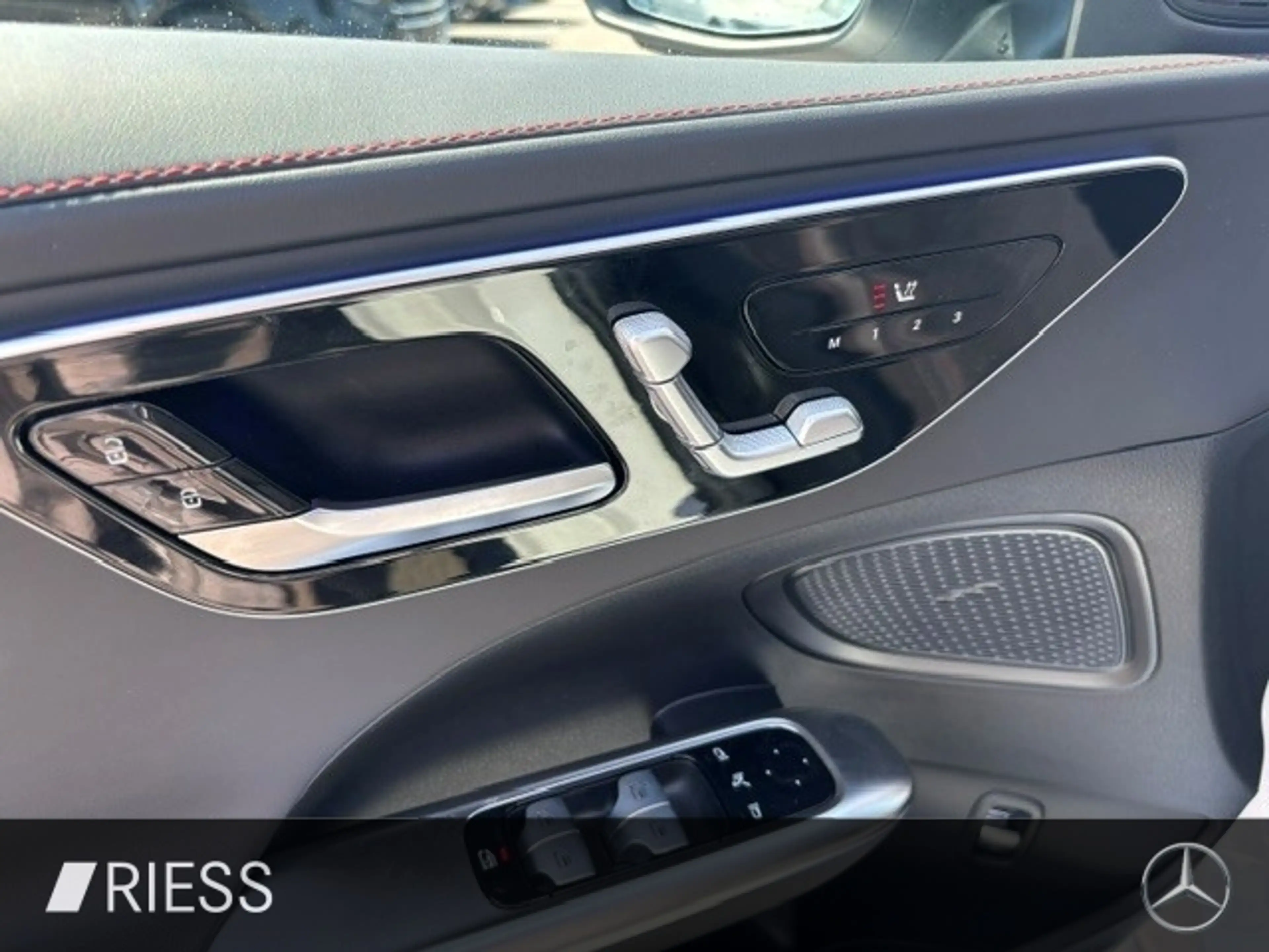 Mercedes-Benz C 43 AMG 4M AMG Sport Night Dist Pano Standh 360 — photo 13