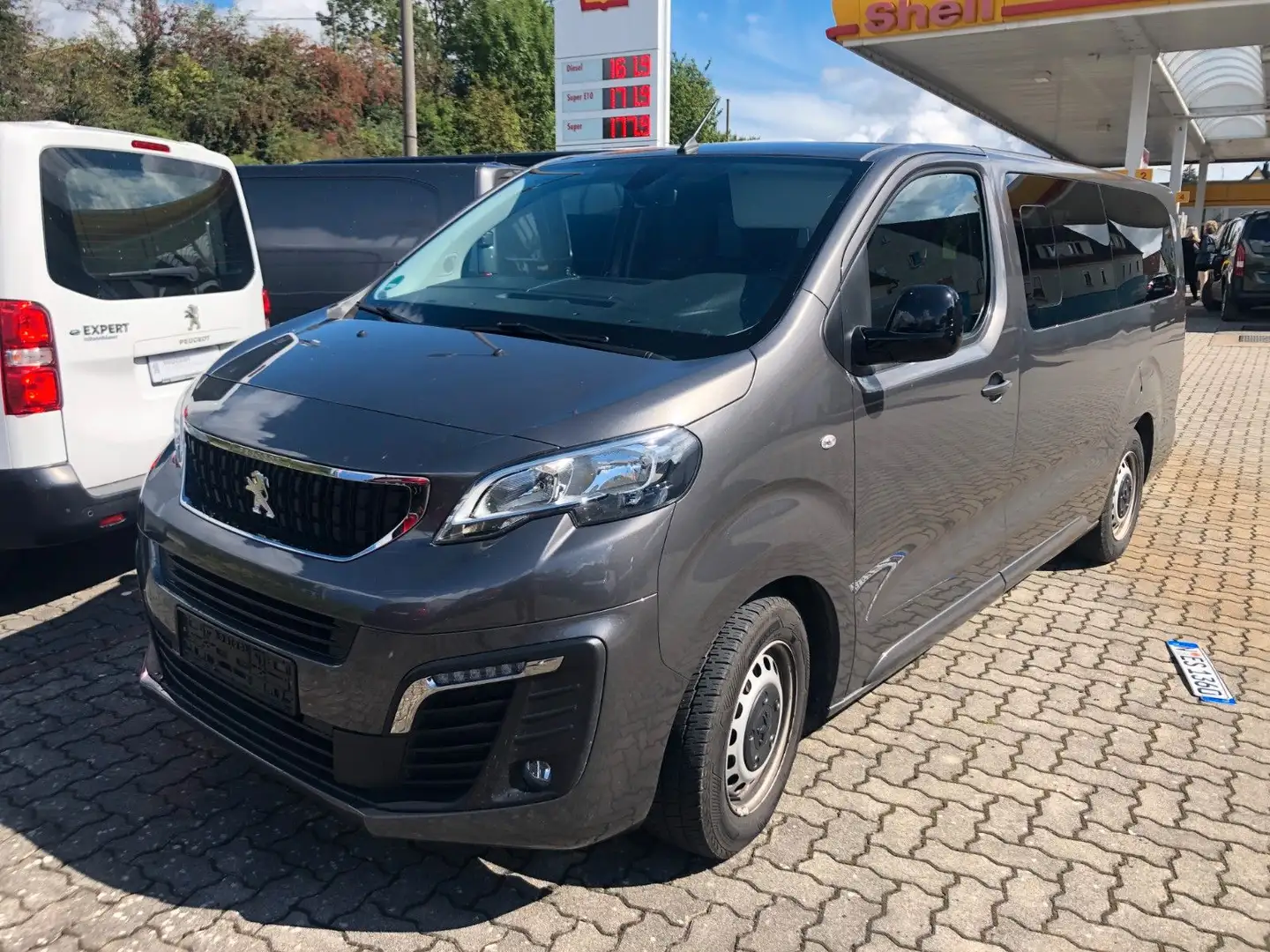 Peugeot Traveller Expert Kombi HDi 145 L3 *mit Schäden* Grau - 2