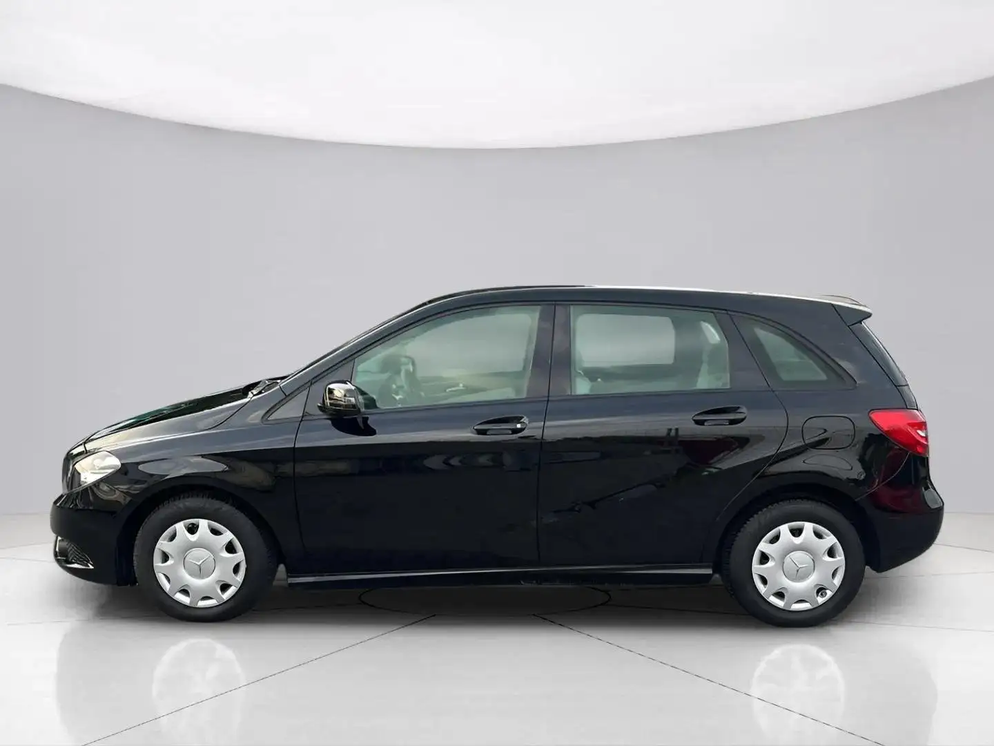 Mercedes-Benz B 180 Automatik*2.Hand*SHZ*Temp.*LED*HU/AU Neu* Zwart - 2