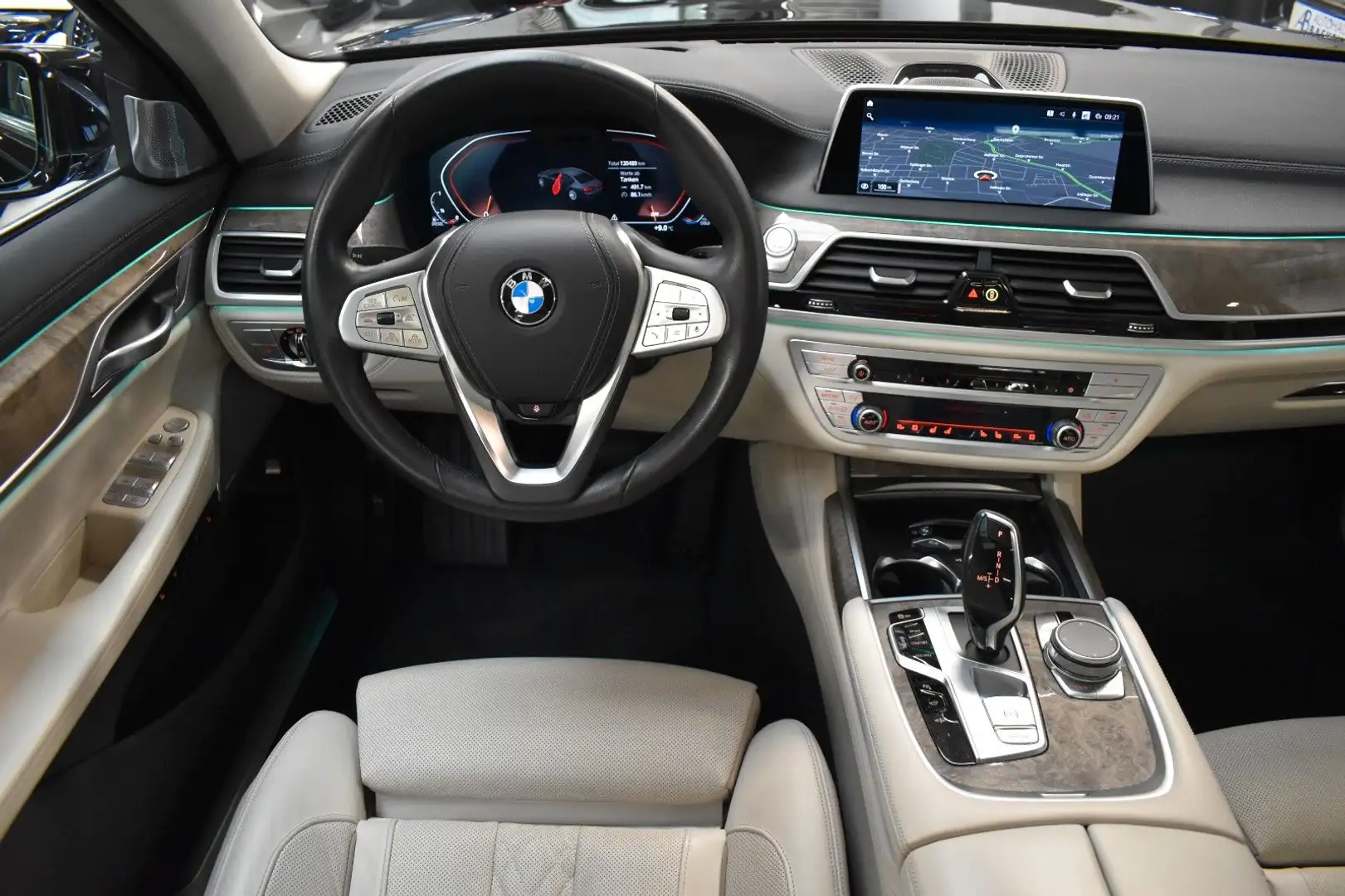 BMW 730 d GLASDACH*LEDER*EXCLUSIV NAPPA*B&W*HEAD-UP* Negro - 2