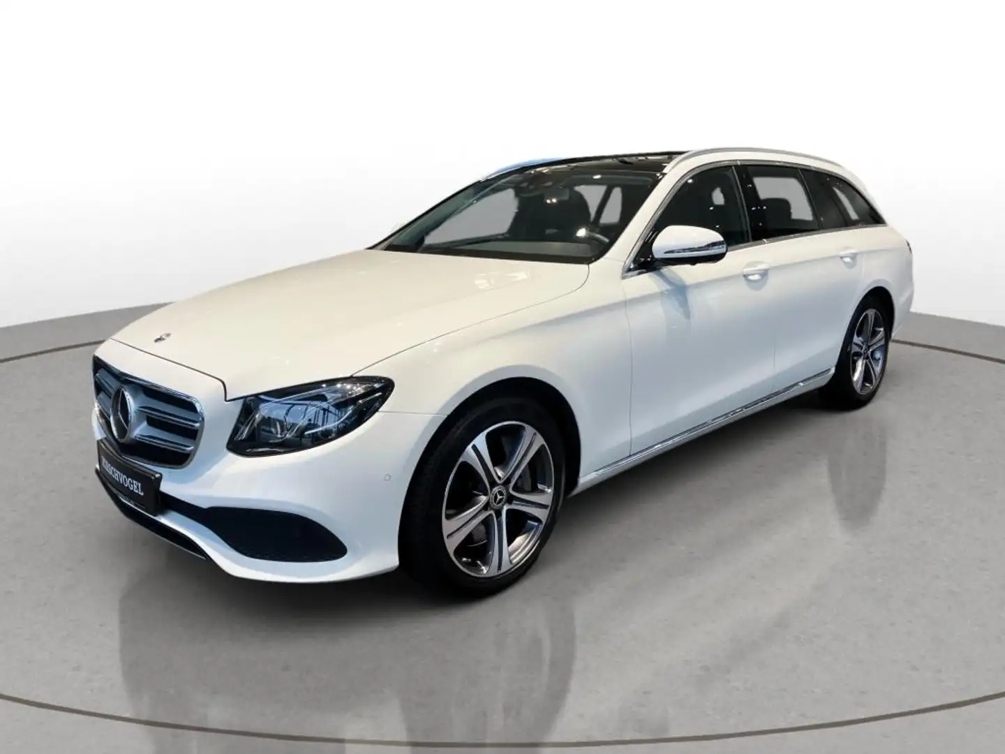 Mercedes-Benz E 400 d 4M AVANTGARDE+Pano+AHK+DISTRON+MULTIBEAM Weiß - 2