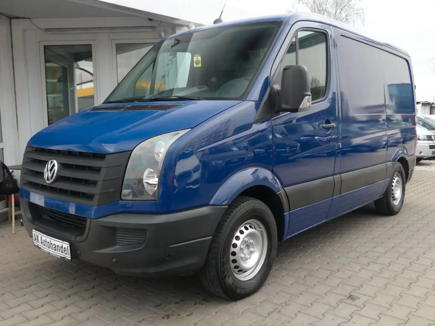 Volkswagen Crafter Kasten 30 kurz L1H1 2.Hand PDC AHK Azul - 1