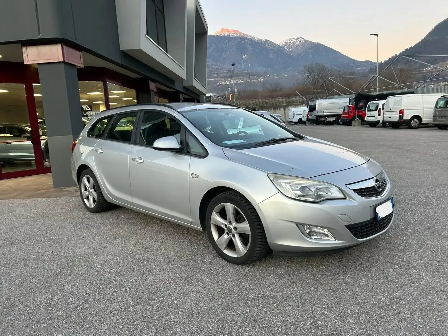 Opel Astra SPORT TOURER 1.7 CDTI 110 CV Grigio - 2