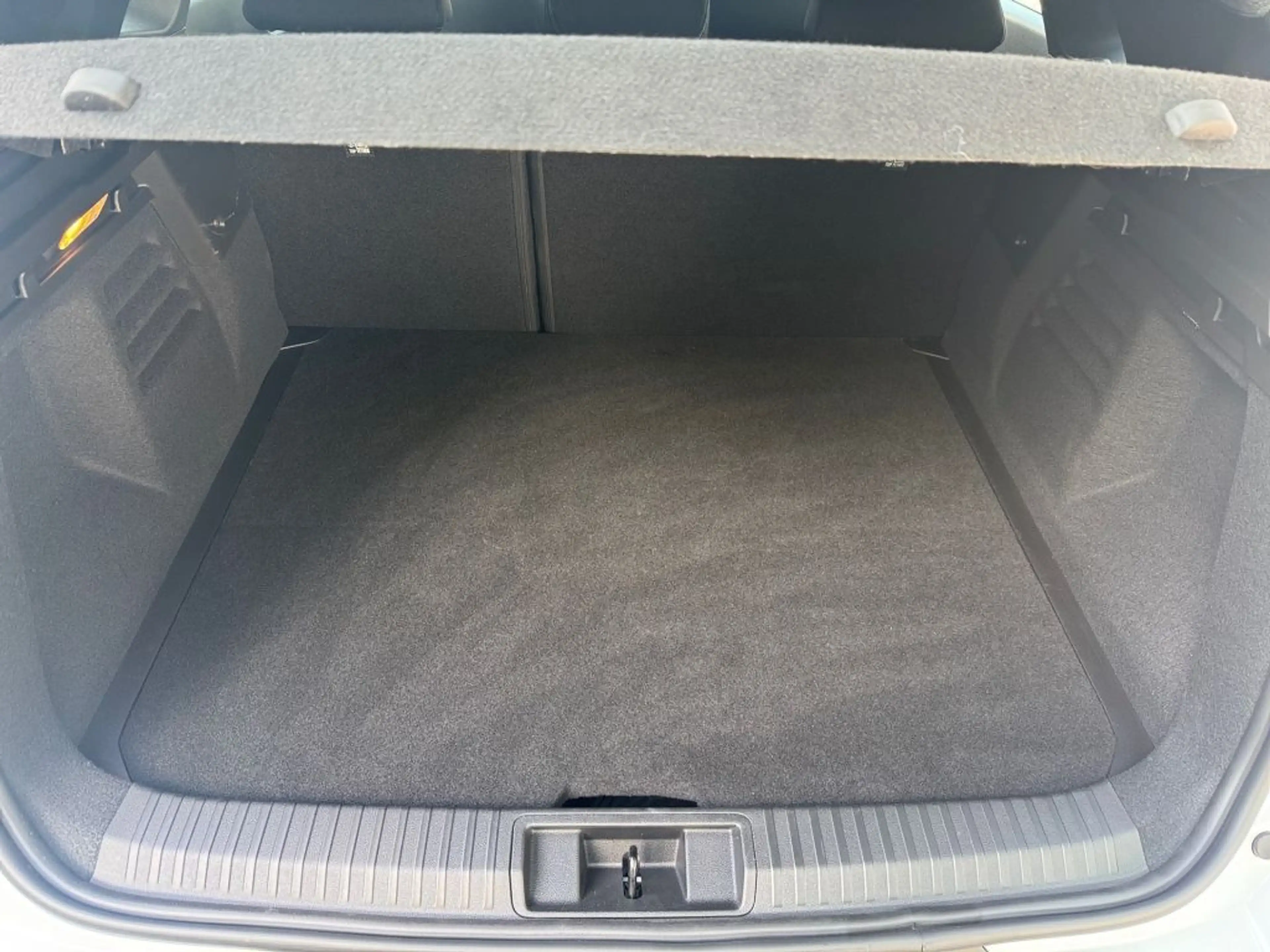 Mitsubishi Grandis 1.3 Turbo Mildhybrid DIAMANT PLUS — photo 12
