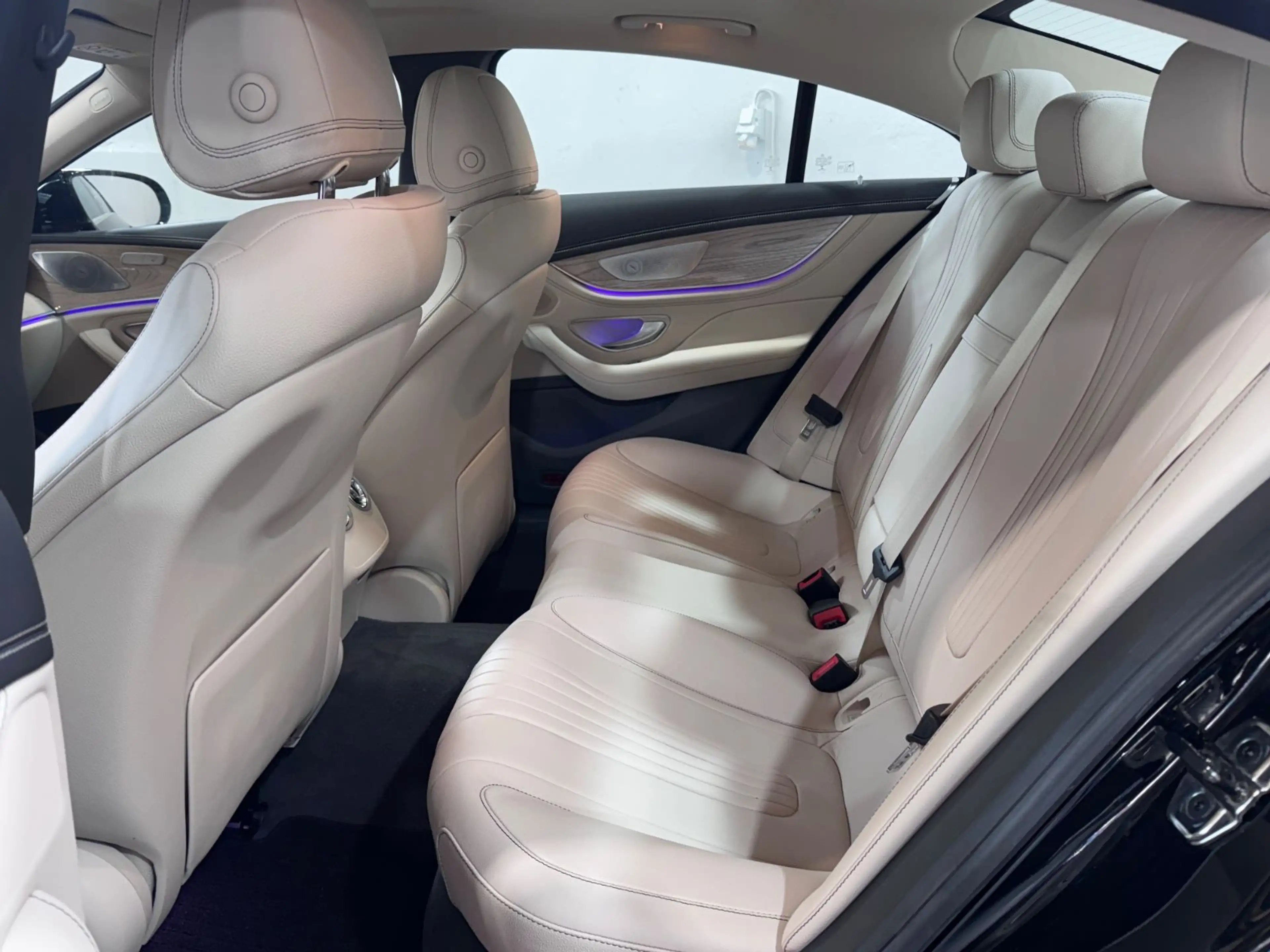 Mercedes-Benz CLS 450 4Matic*Burmester*Schiebedach*360 Kamera* — photo 8