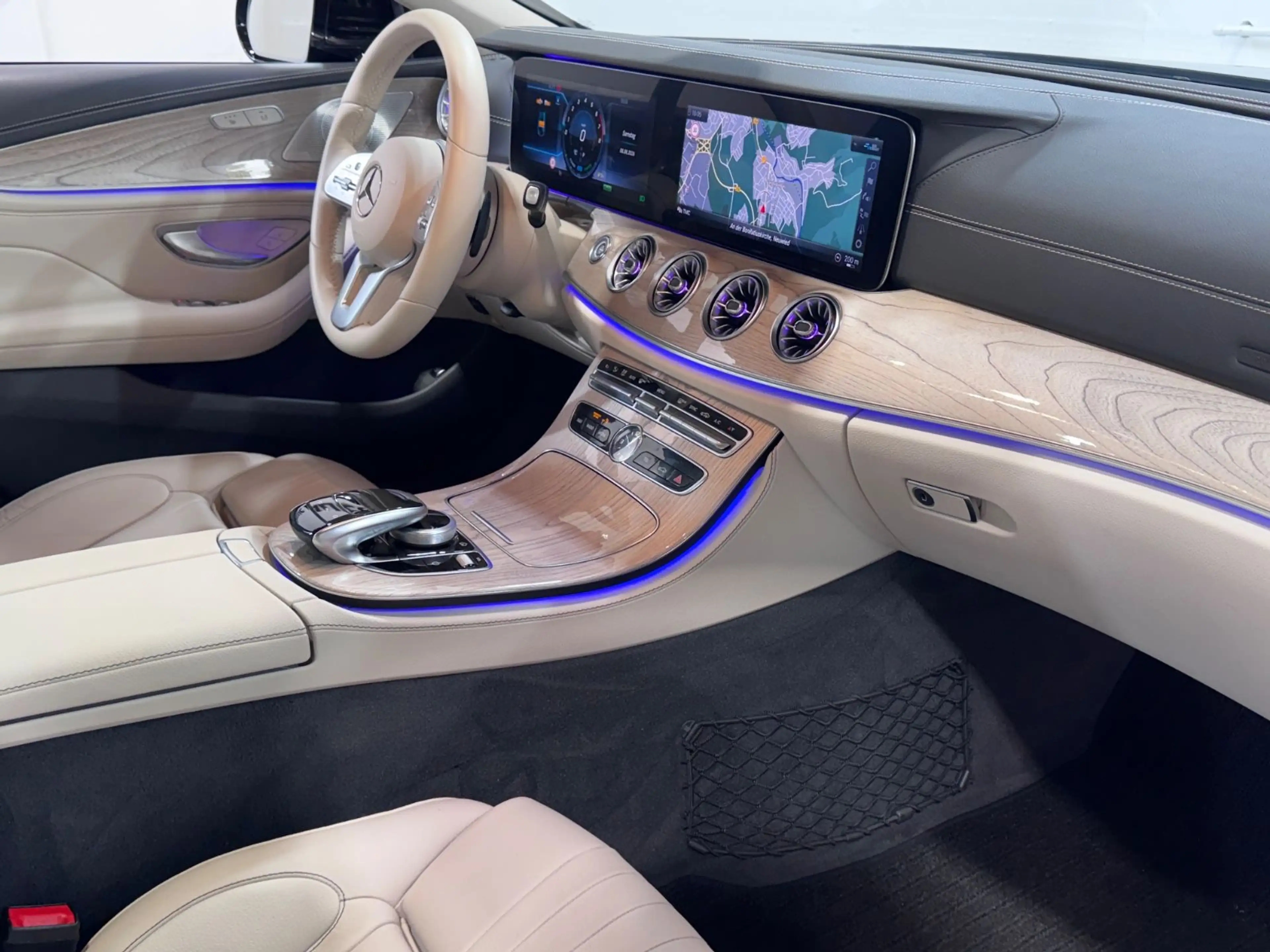 Mercedes-Benz CLS 450 4Matic*Burmester*Schiebedach*360 Kamera* — photo 5