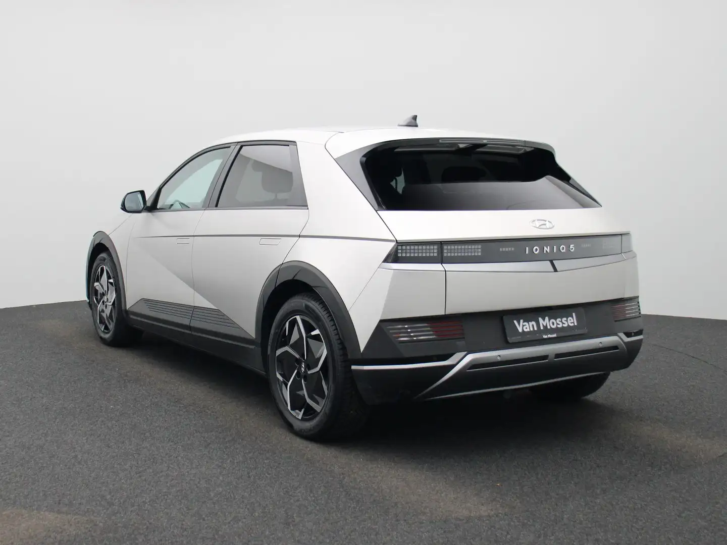 Hyundai IONIQ 5 Connect AUTOMAAT | TREKHAAK | NAVIGATIE | APPLE CA Gris - 2
