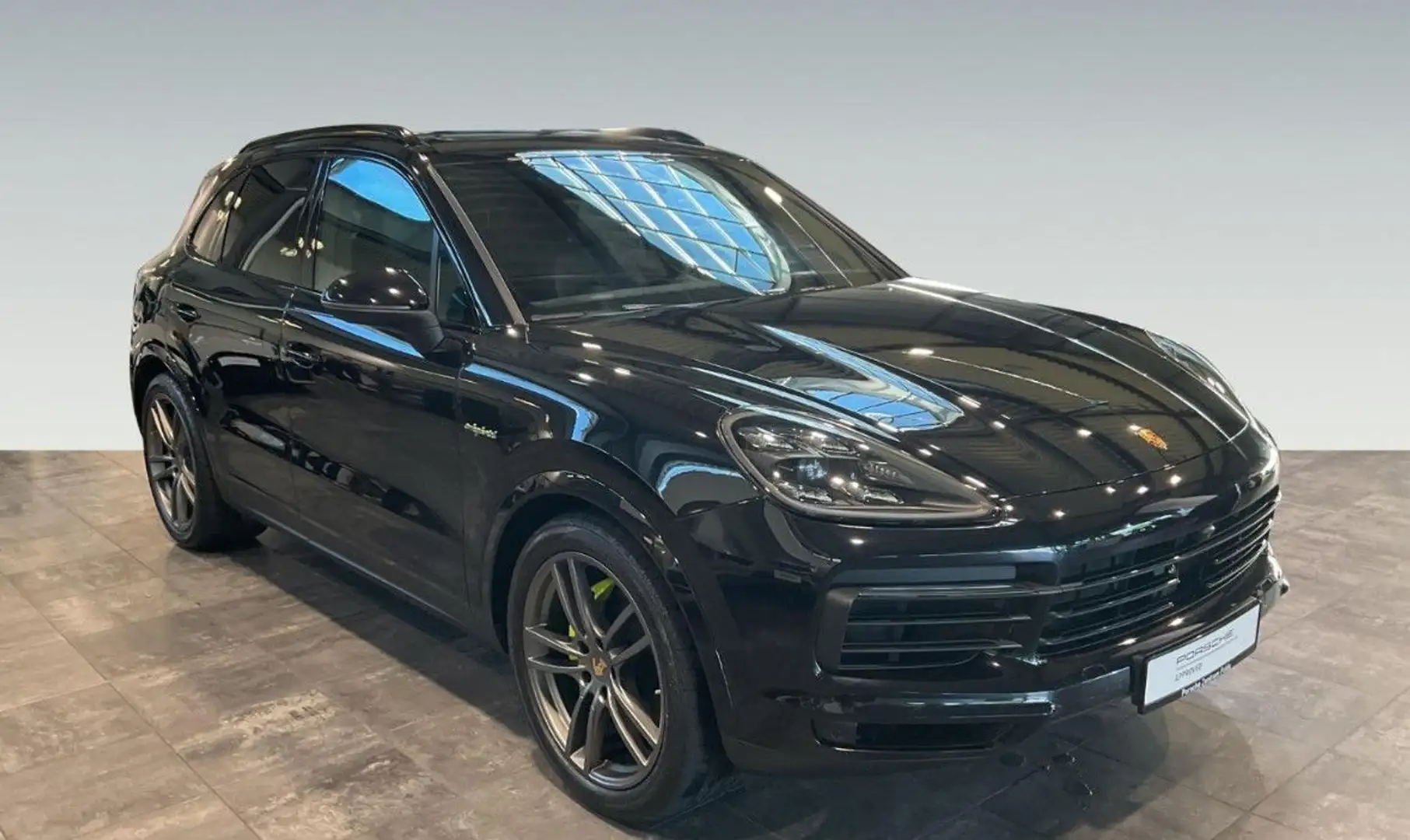 Porsche Cayenne - 1