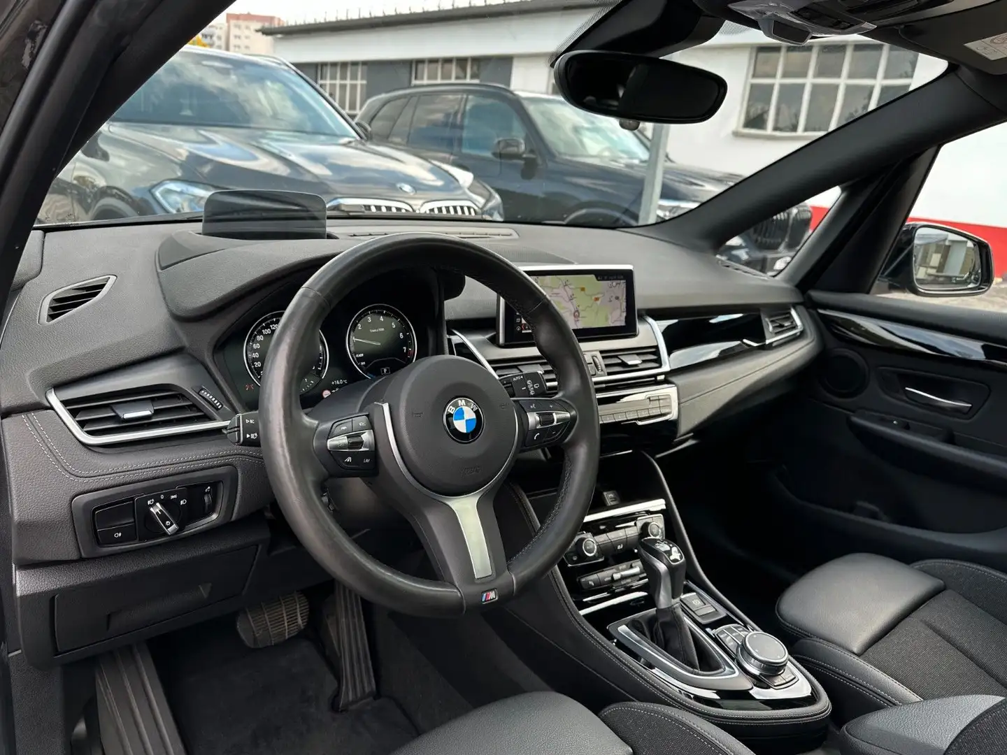 BMW 225 225xe Active Tourer M Sport PANO*ACC*Exklusiv Schwarz - 2