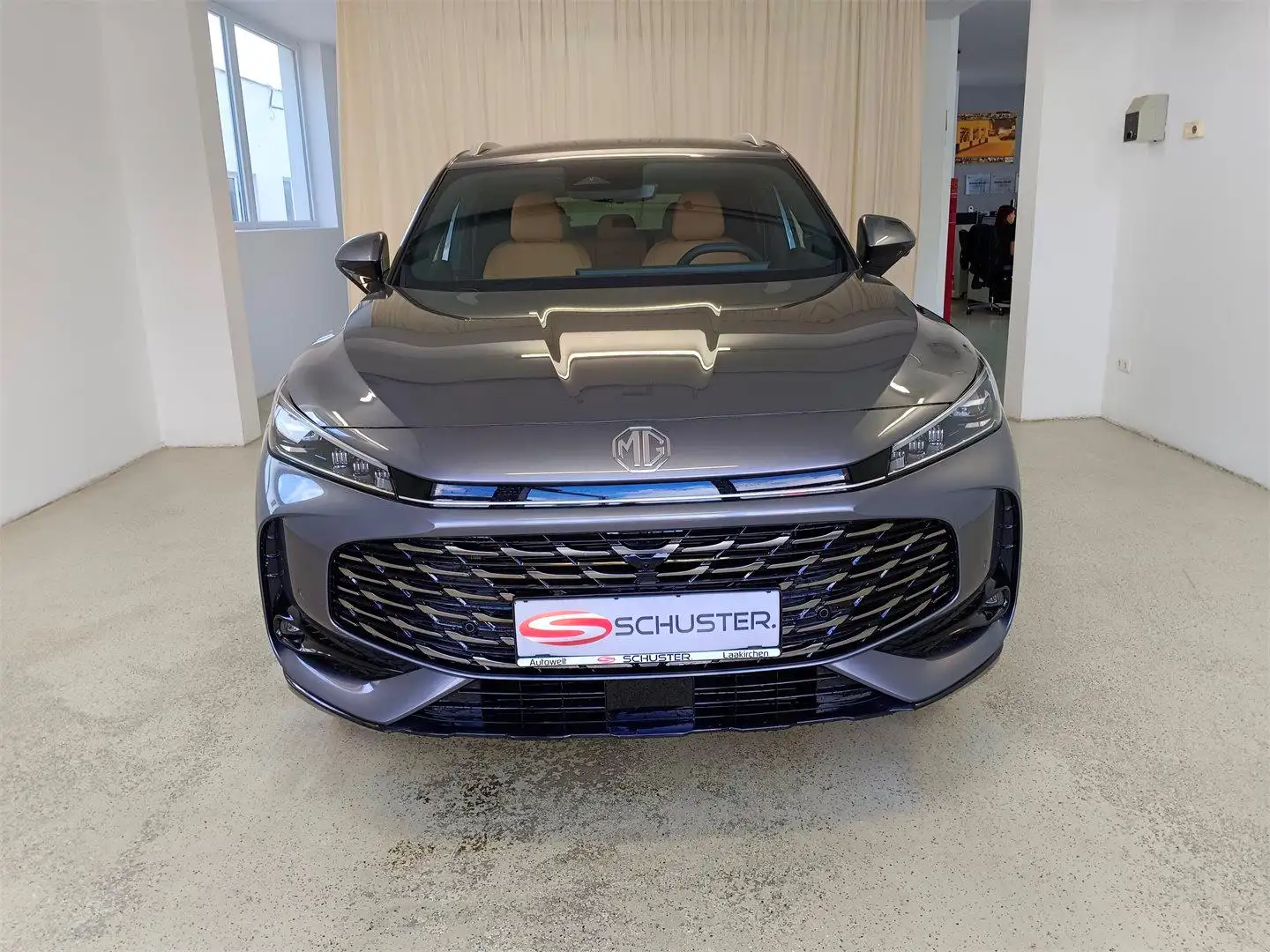 MG HS PHEV+ Luxury 21,4kWh Aut. Grau - 2
