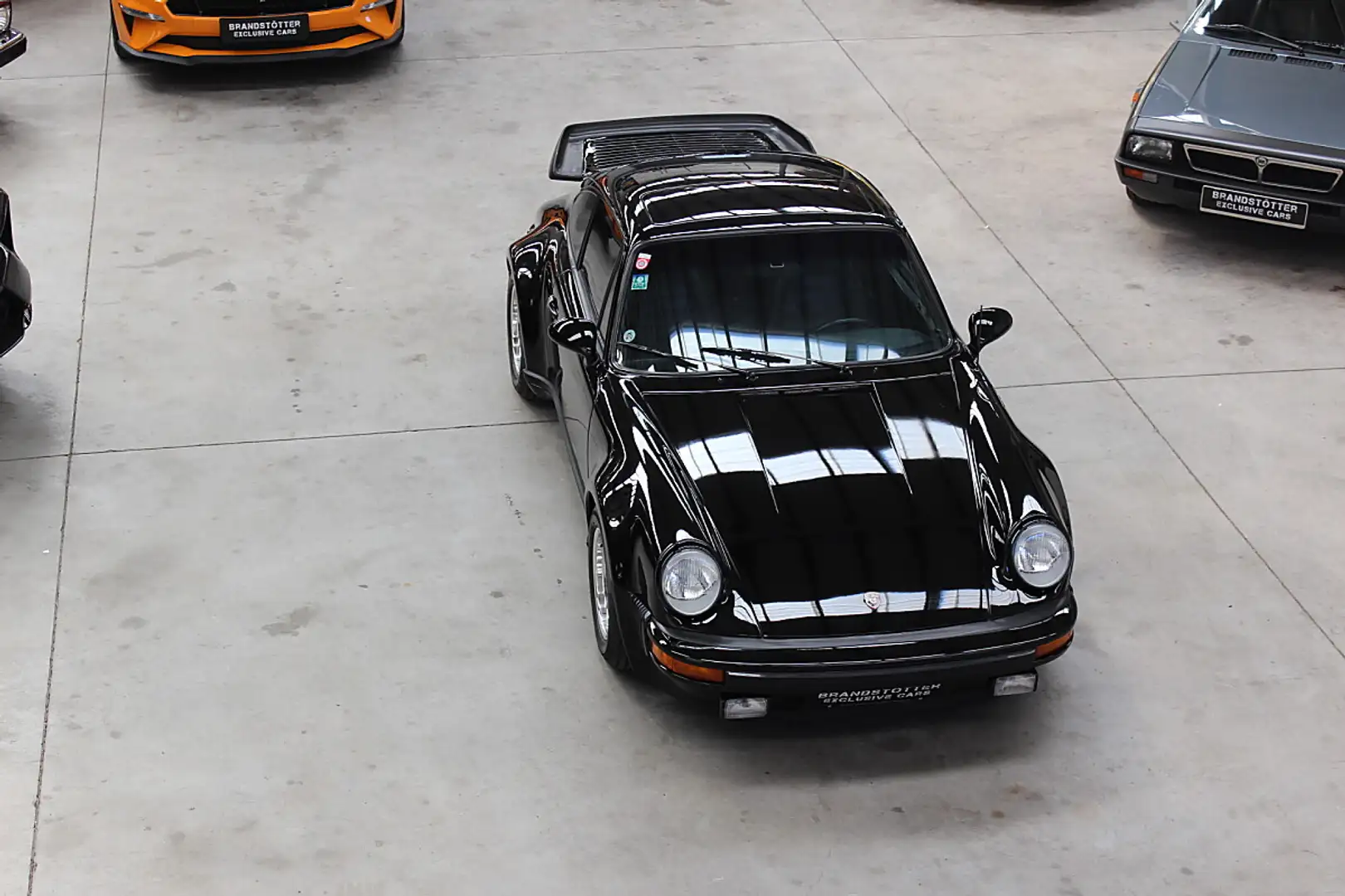 Porsche 911 Turbo Look Schwarz - 1