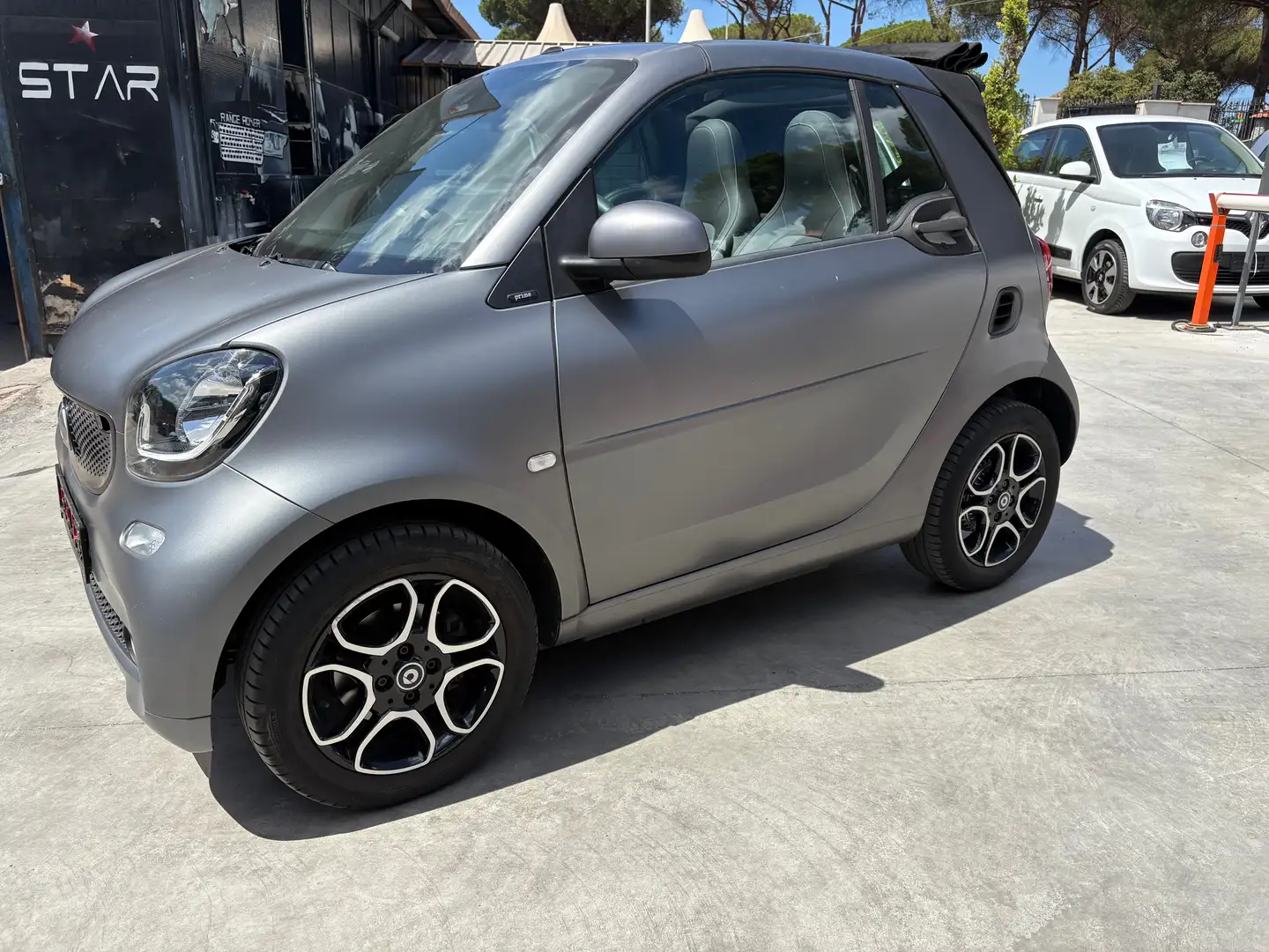 smart forTwo Fortwo Cabrio 0.9 t Prime chiamare per info Grigio - 1