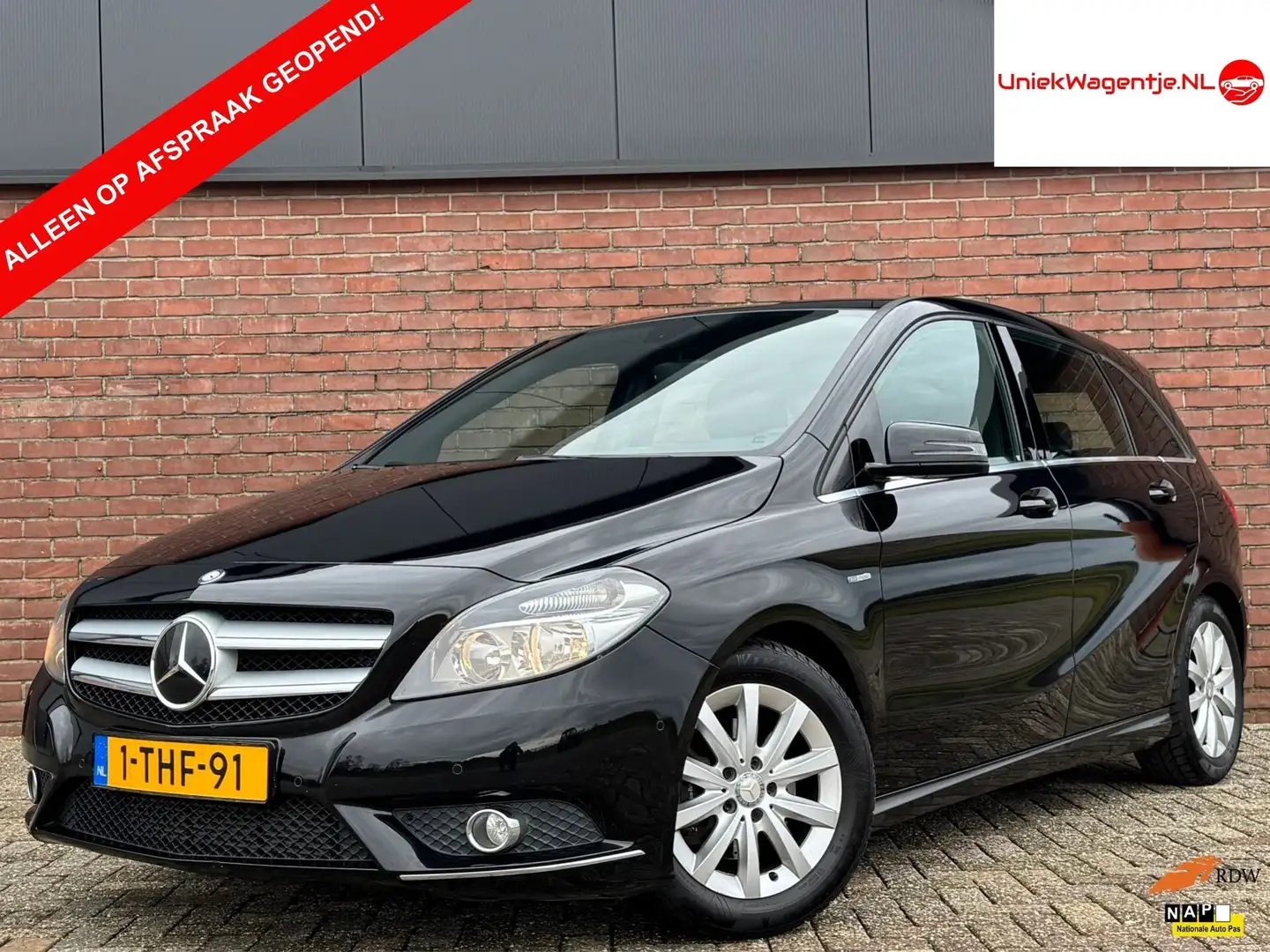 Mercedes-Benz B 180 | LEDER | STOELVERWARMING | NAVI! Negro - 1