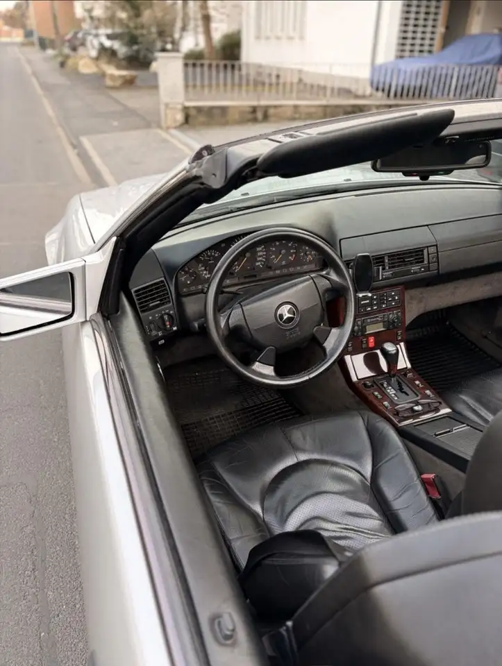 Mercedes-Benz SL 280, foto 9