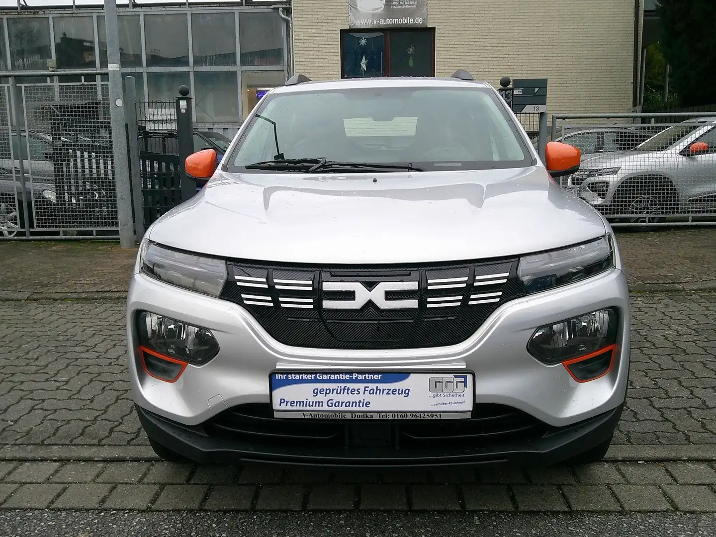 Dacia Spring Electric Essential CCS Silber - 2