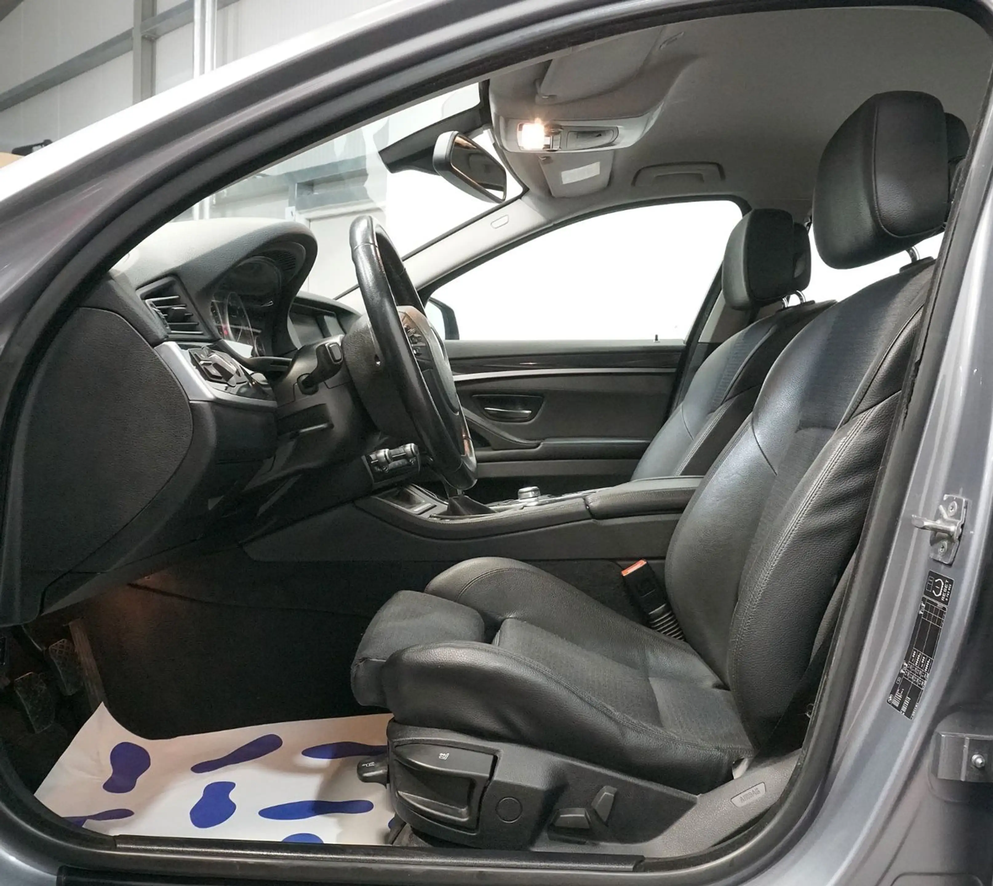 BMW 525 d Touring*XENON*NAVI*AHK*TEMPOMAT — photo 8