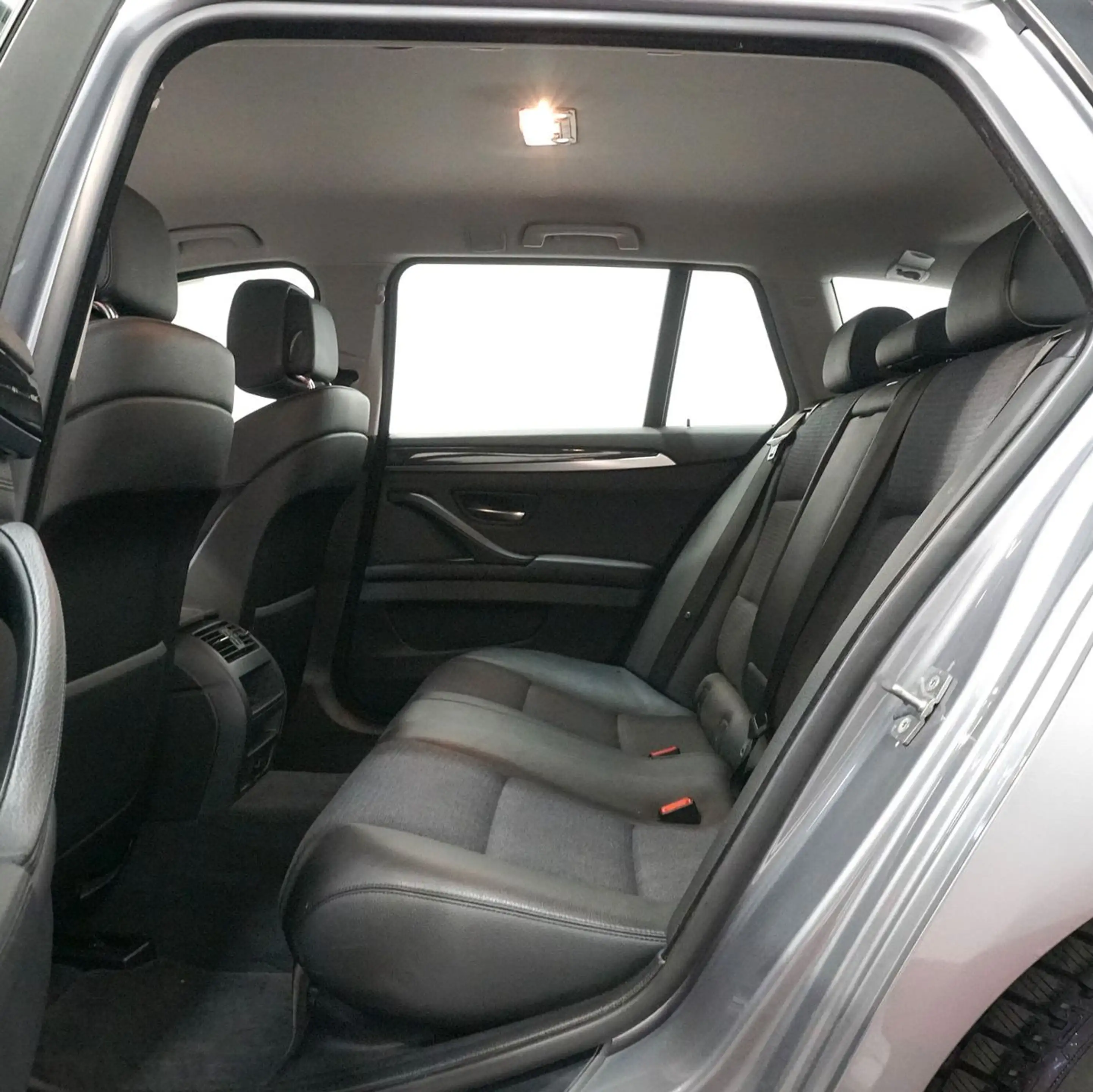 BMW 525 d Touring*XENON*NAVI*AHK*TEMPOMAT — photo 14