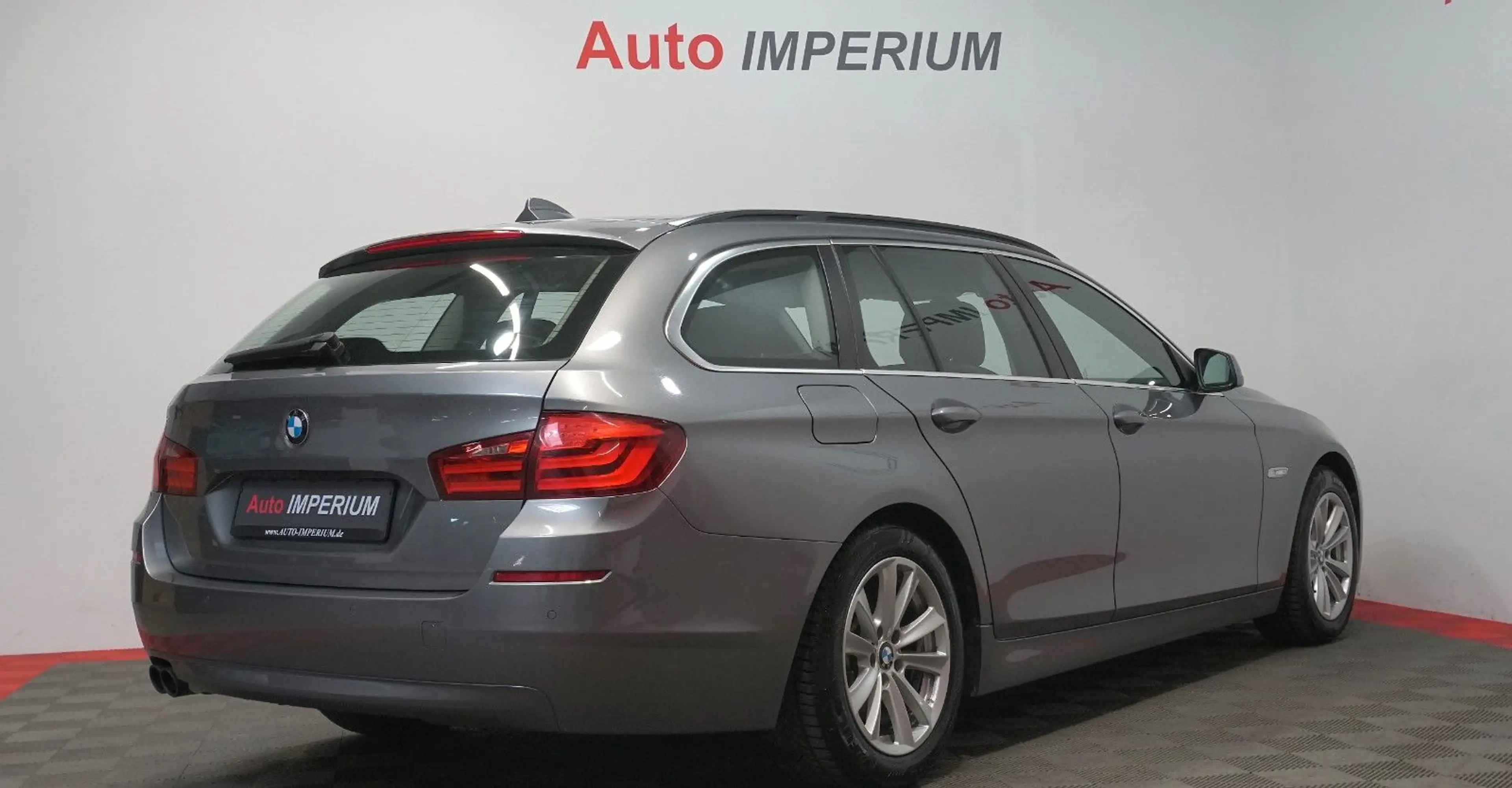 BMW 525 d Touring*XENON*NAVI*AHK*TEMPOMAT — photo 4