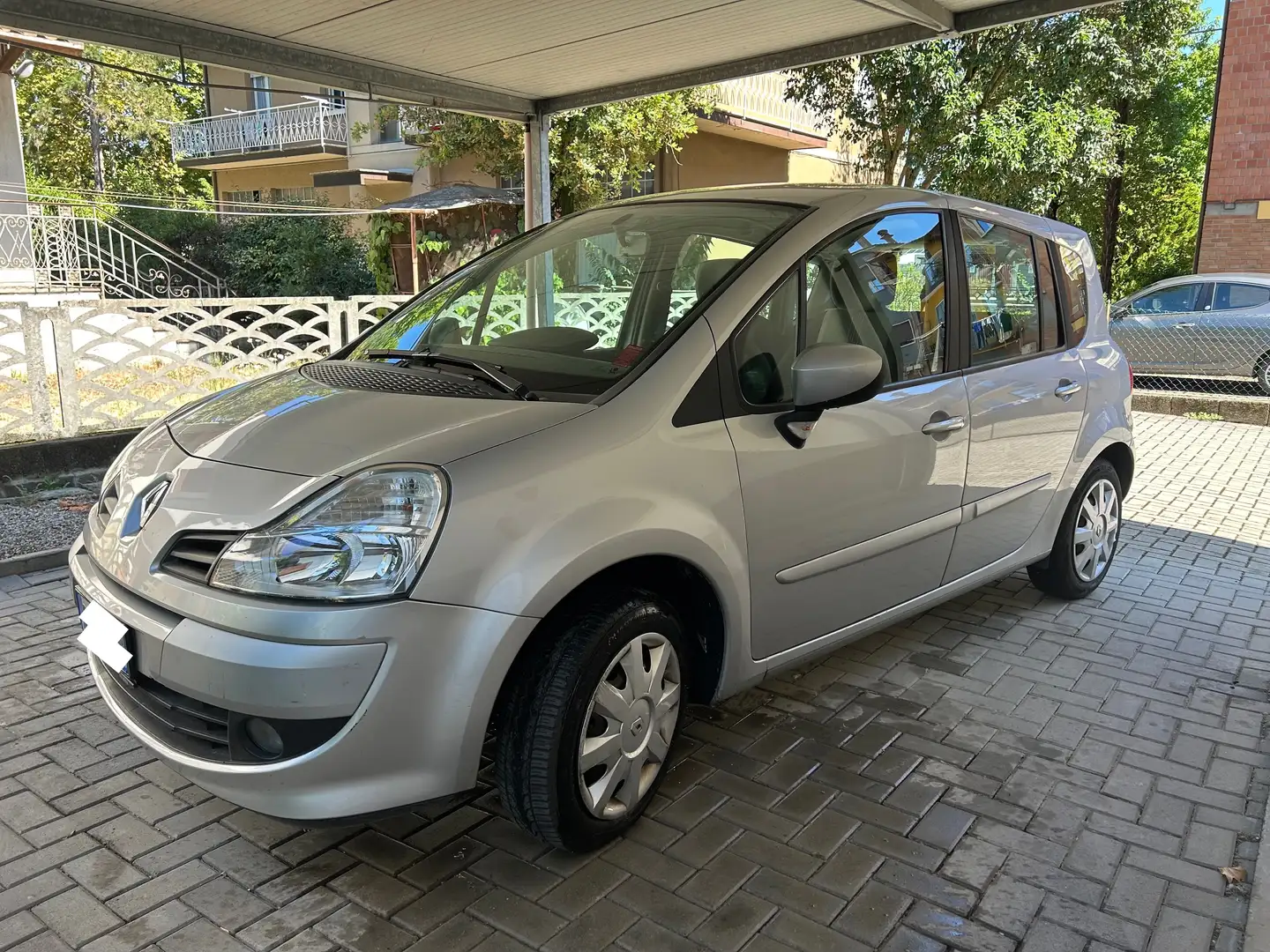 Renault Grand Modus Grand Modus 1.2 16v Срібний - 2