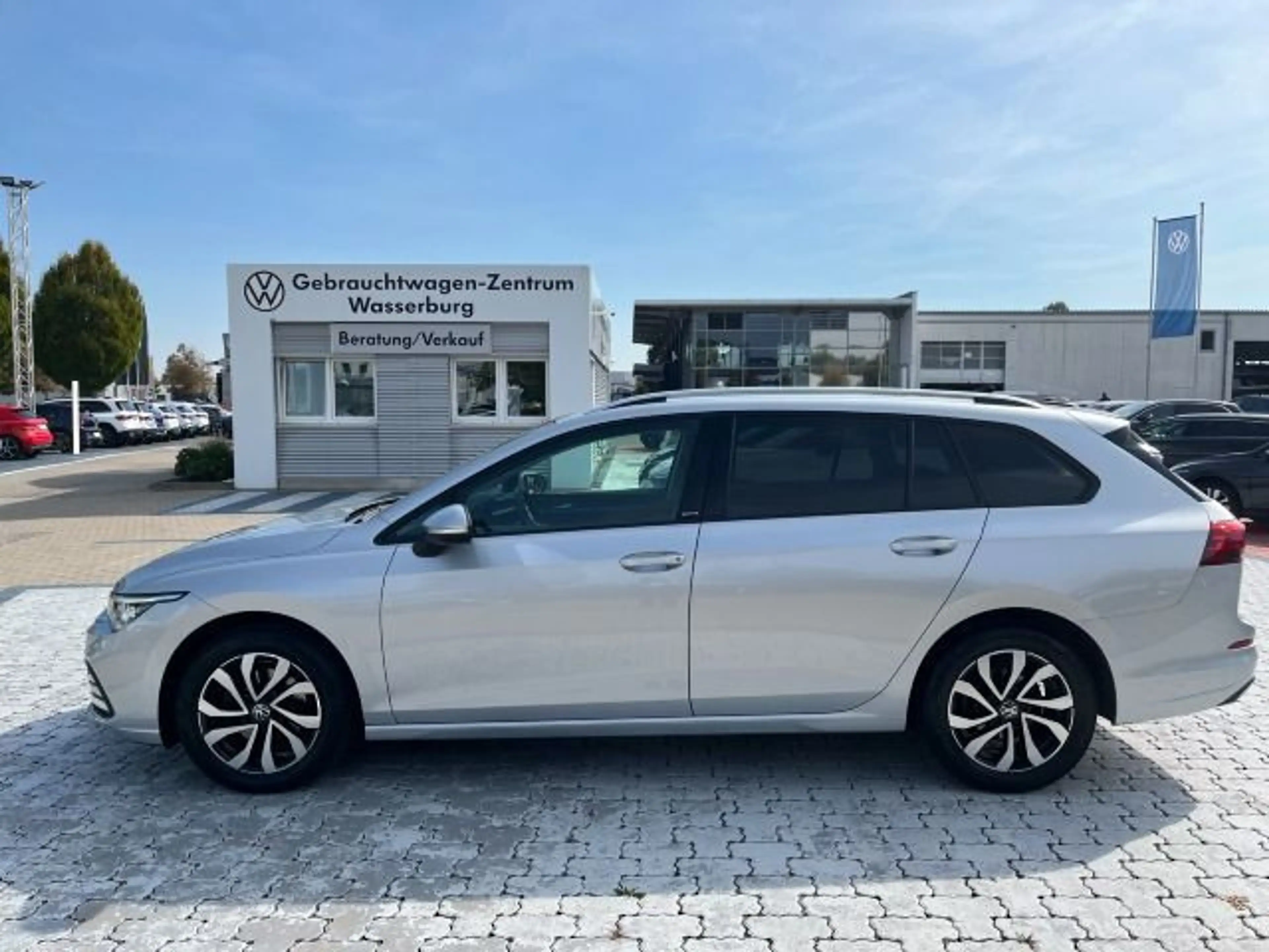 Volkswagen Golf Variant Golf VIII Variant 1.5 e TSI Active DSG (AHK+Stan — photo 3