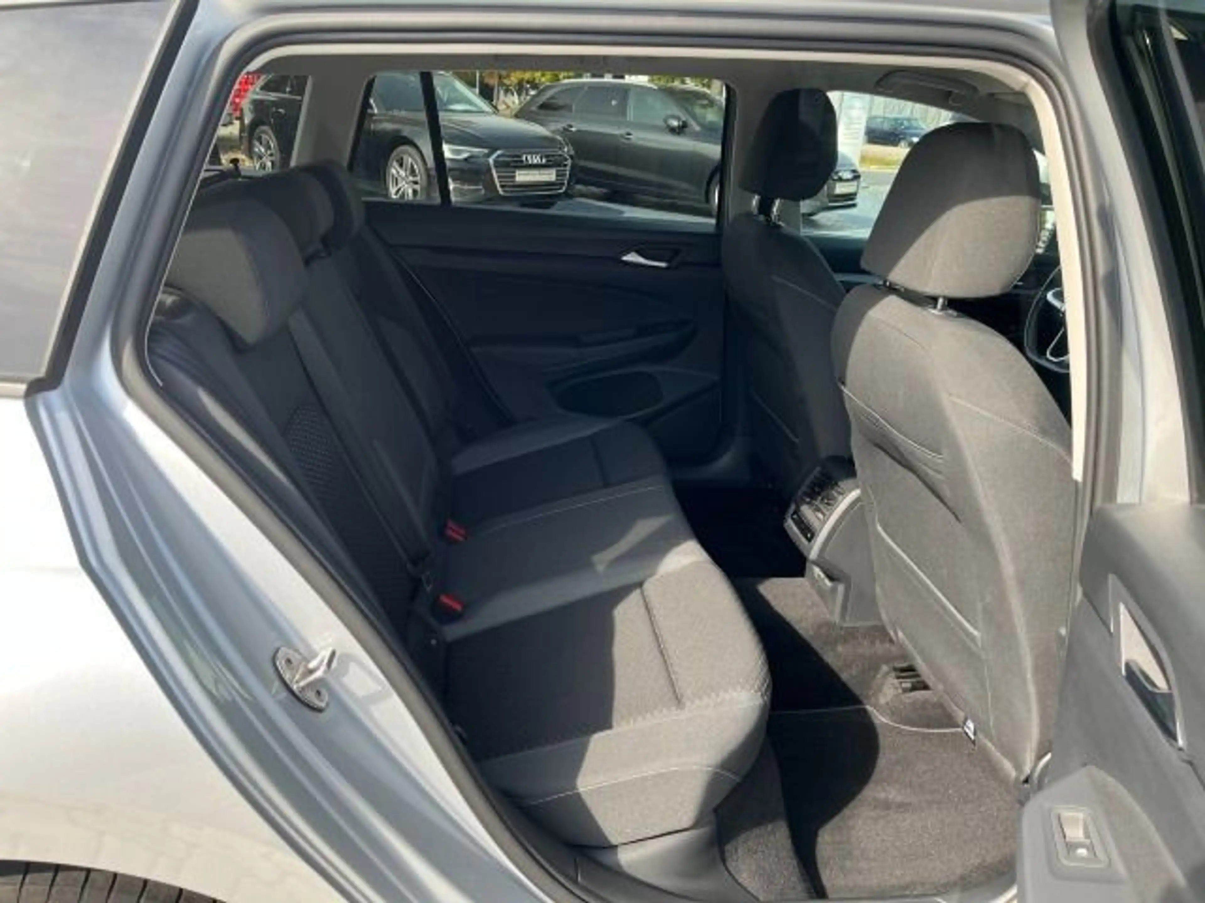 Volkswagen Golf Variant Golf VIII Variant 1.5 e TSI Active DSG (AHK+Stan — photo 9