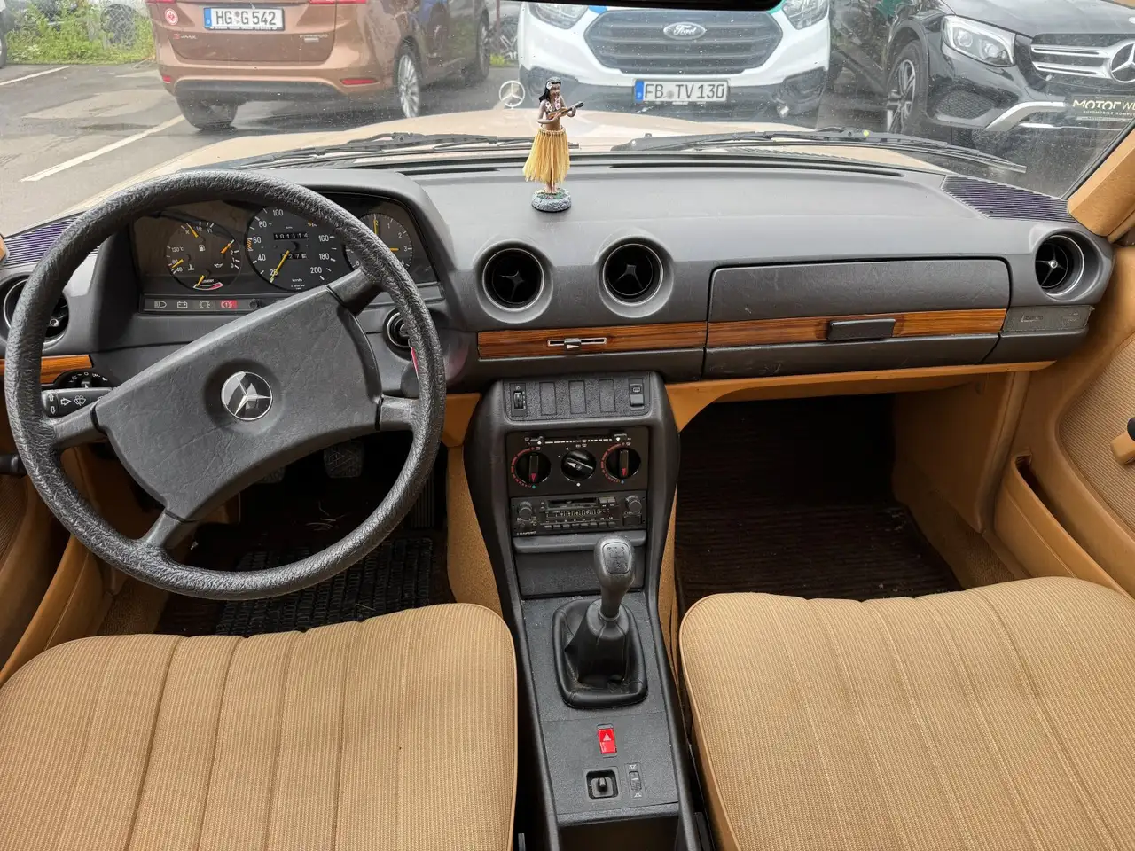 Mercedes-Benz 123, foto 11