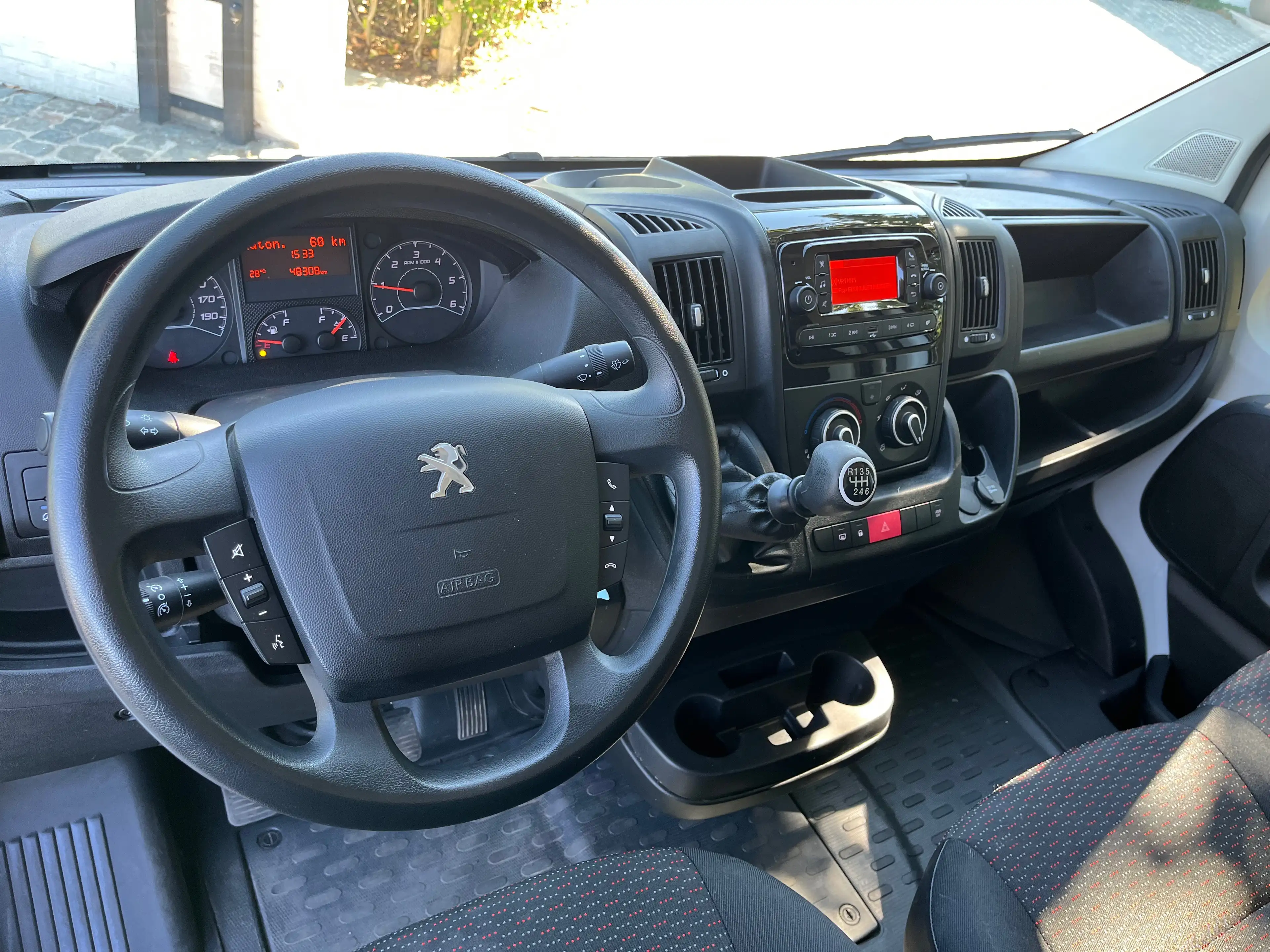 Peugeot Boxer 2.2 BlueHDi L3H2 S/S 140pk/1eignr/*48000km*/Cruise/Handsfree/Airco... — photo 2