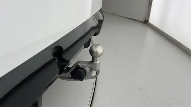 BMW i5 xDrive40 Ansicht 8