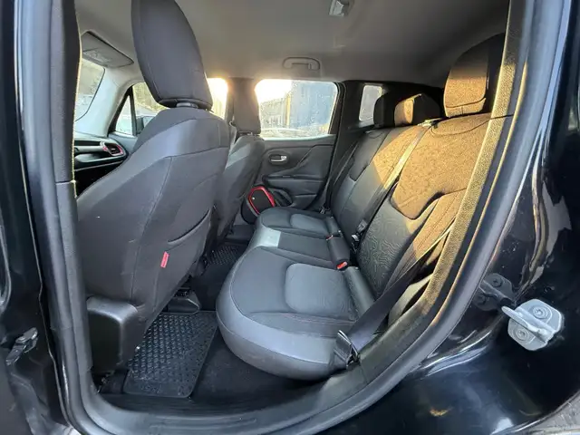 Jeep Renegade view 10