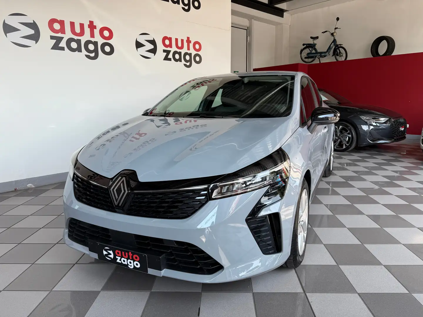 Renault Clio 1.0 tce Evolution 90cv Argento - 1