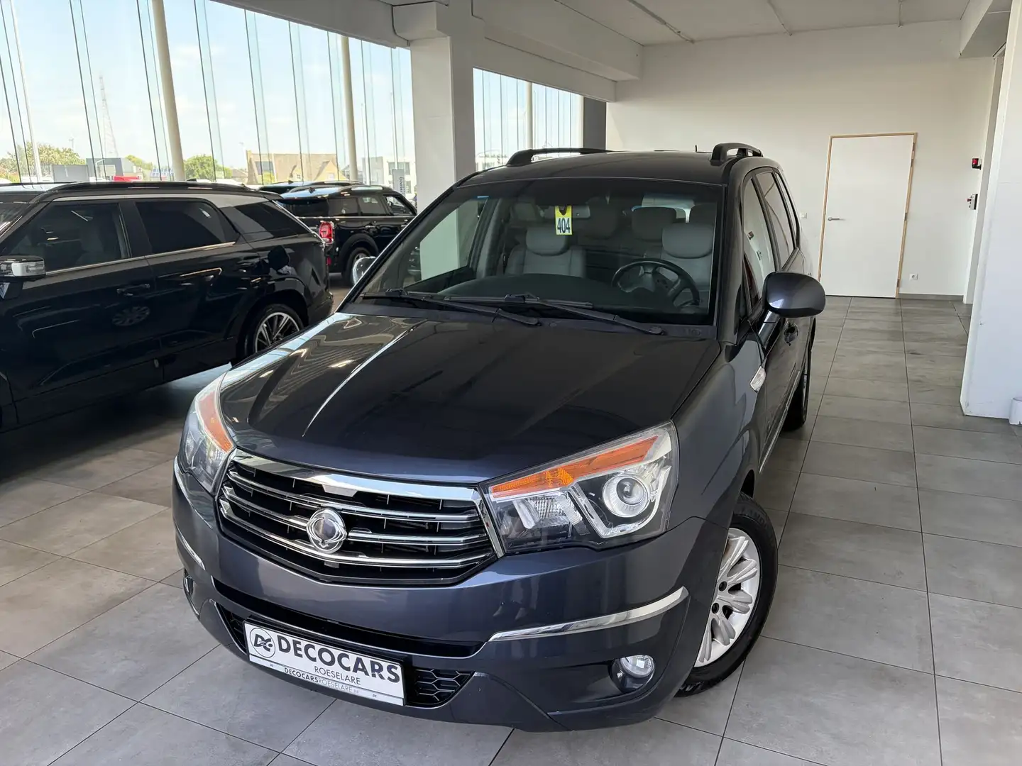 SsangYong Rodius Lichte Vracht 5 Zit Plaatsen / Zetelverwarming / Sensoren / Airco / Blau - 2